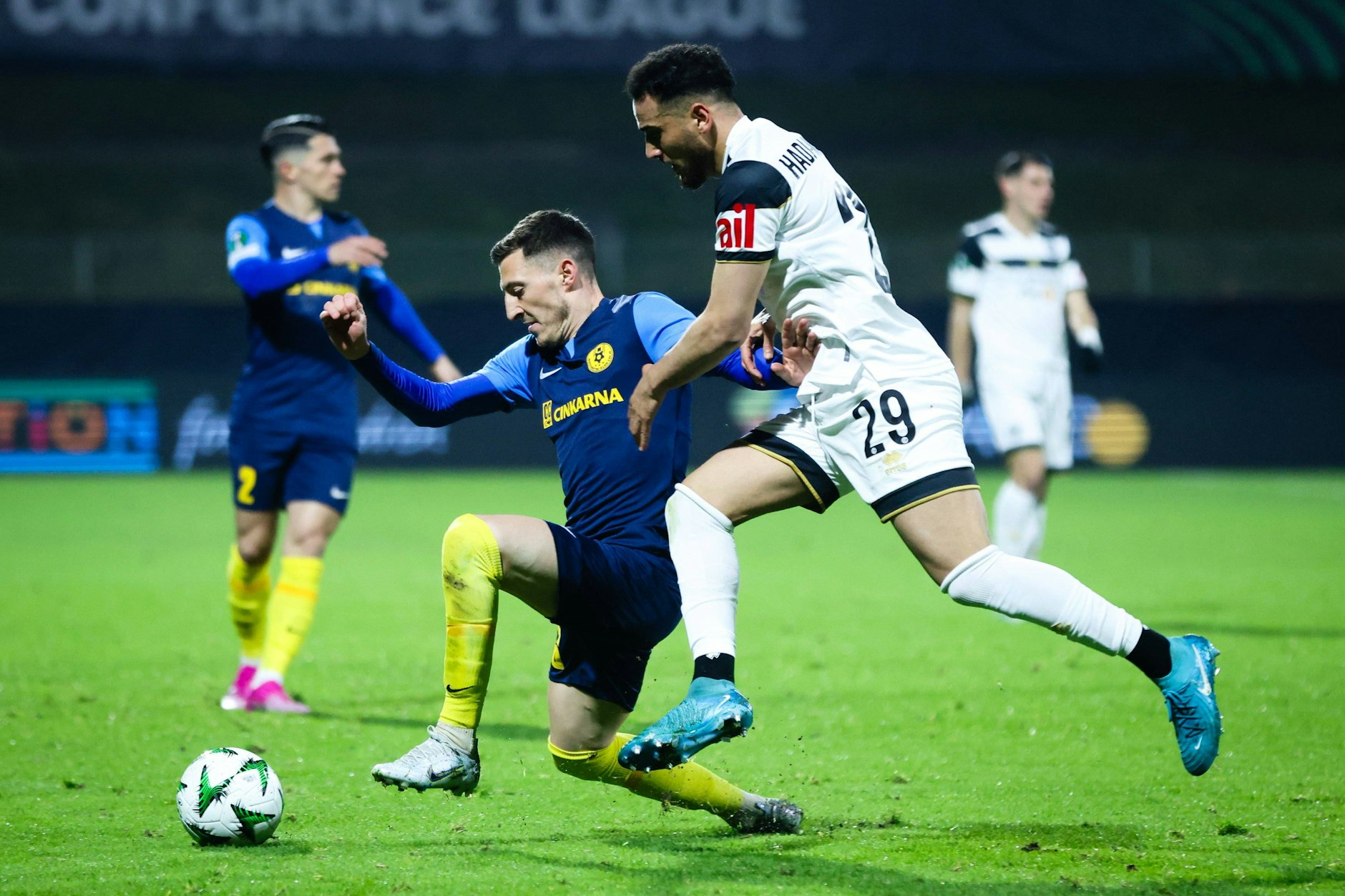 Mohamed Belhadj Mahmoud (25, r.) spielte sich mit starken Leistungen beim FC Lugano auf den Transferradar des 1. FC Union