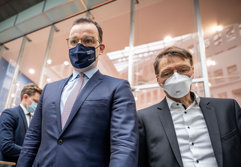 Debate about Spahn's masks: Political distraction instead of corona ...