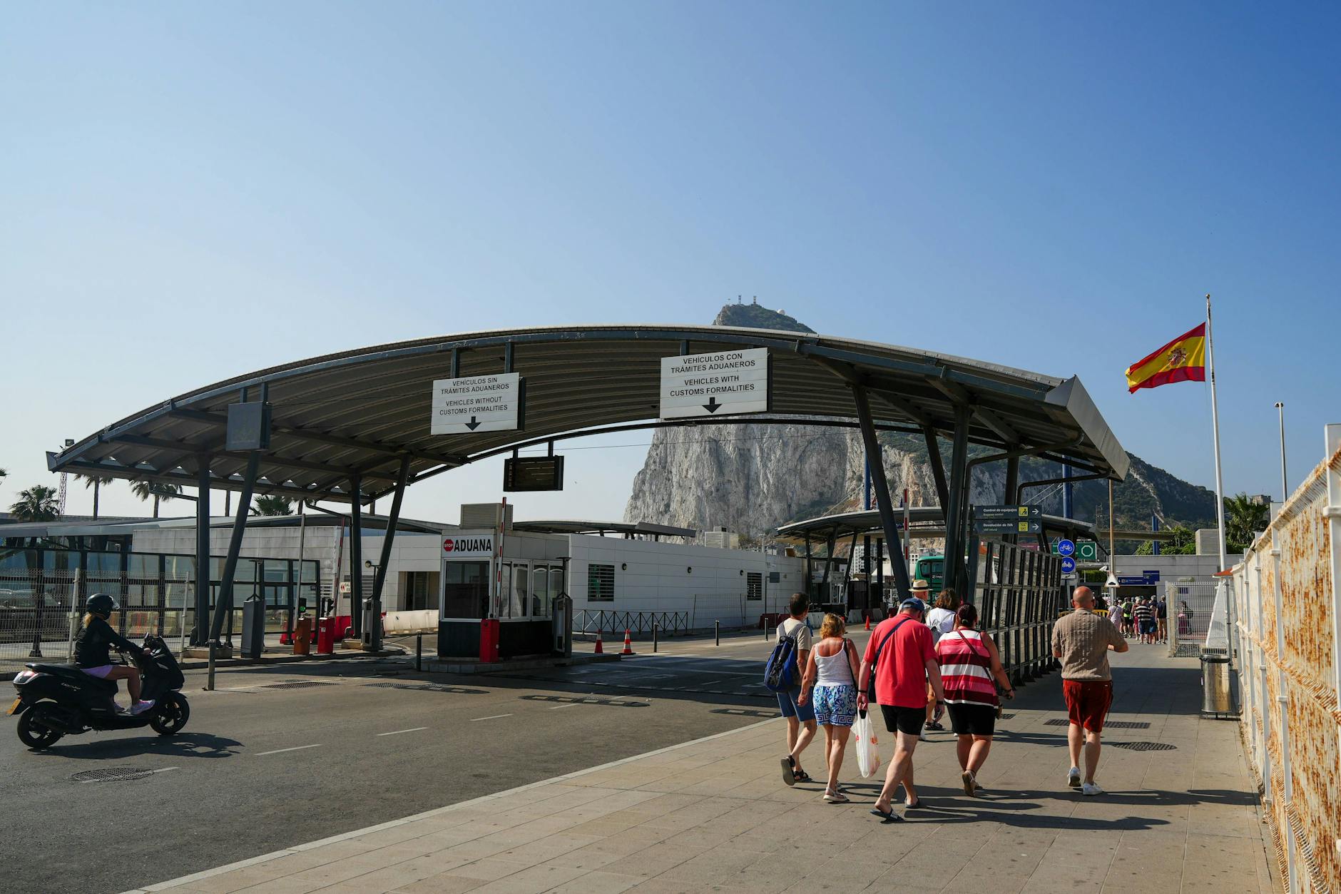 Ein neues Abkommen zwischen der EU und Großbritannien regelt den Güter- und Personenverkehr zwischen Gibraltar und Spanien.