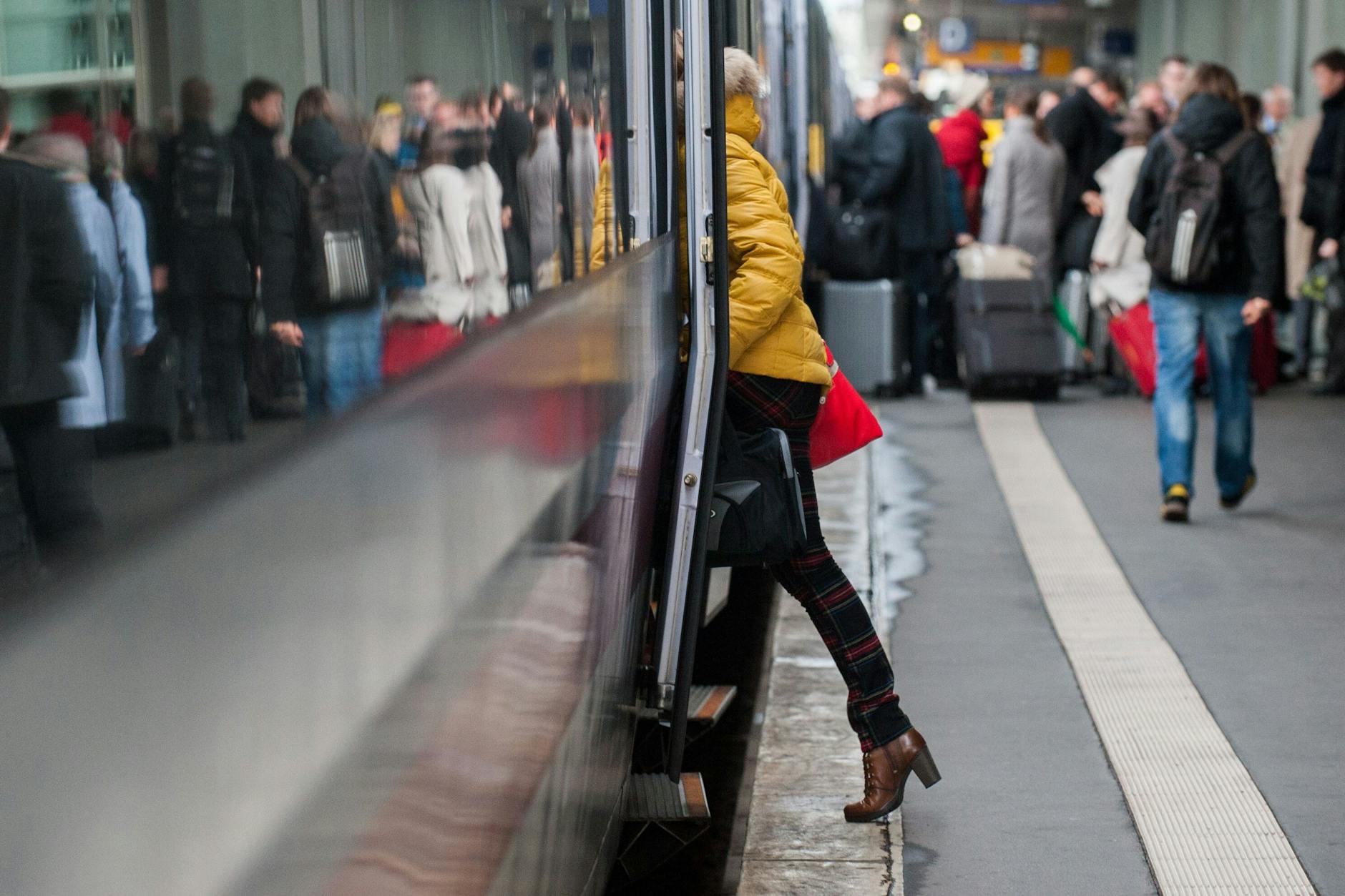 Die Deutsche Bahn hat die Preise für Reservierungen erhöht und die Familienreservierung gestrichen.