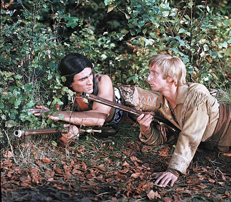 Sie kämpften in drei DEFA-Filmen Seite an Seite: Gojko Mitic und Rolf Römer – hier in „Chingachgook, die große Schlange“.