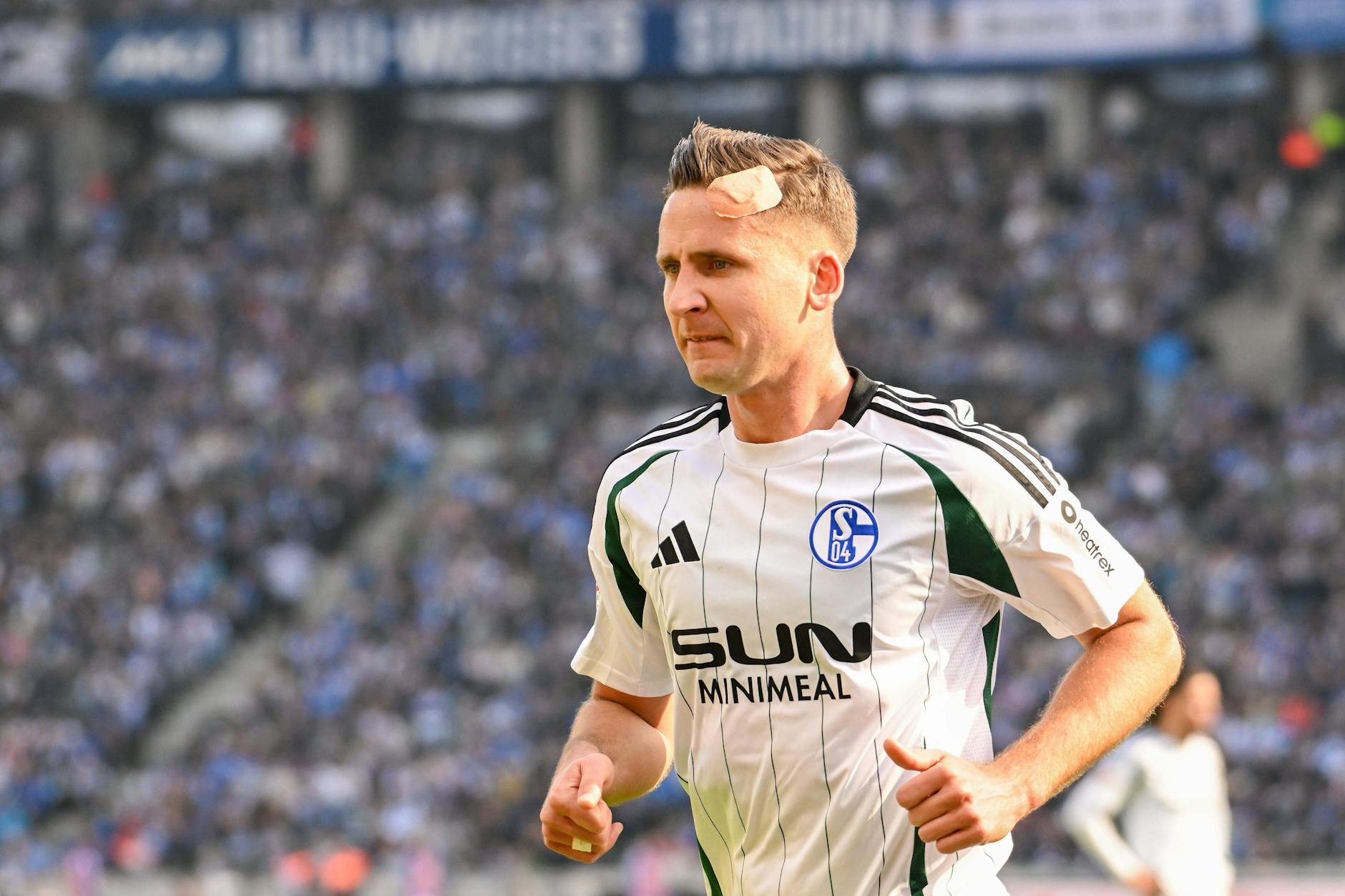 Mittelfeldspieler Paul Seguin wechselt von Schalke 04 zu Hertha BSC. Er ist Wunschspieler von Trainer Stefan Leitl