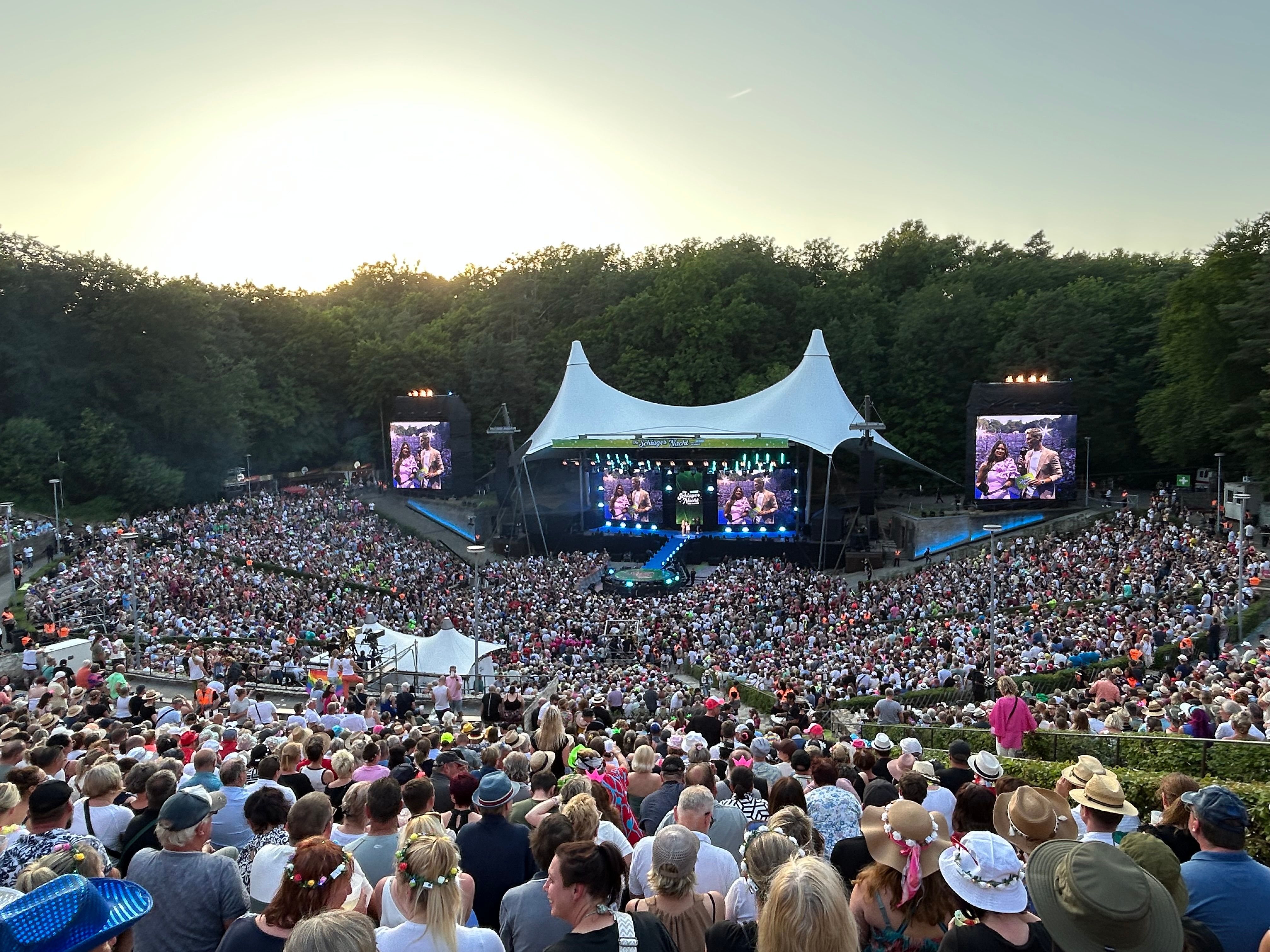 Schlagernacht des Jahres in der Berliner Waldbühne: Tausend Tonnen Glück