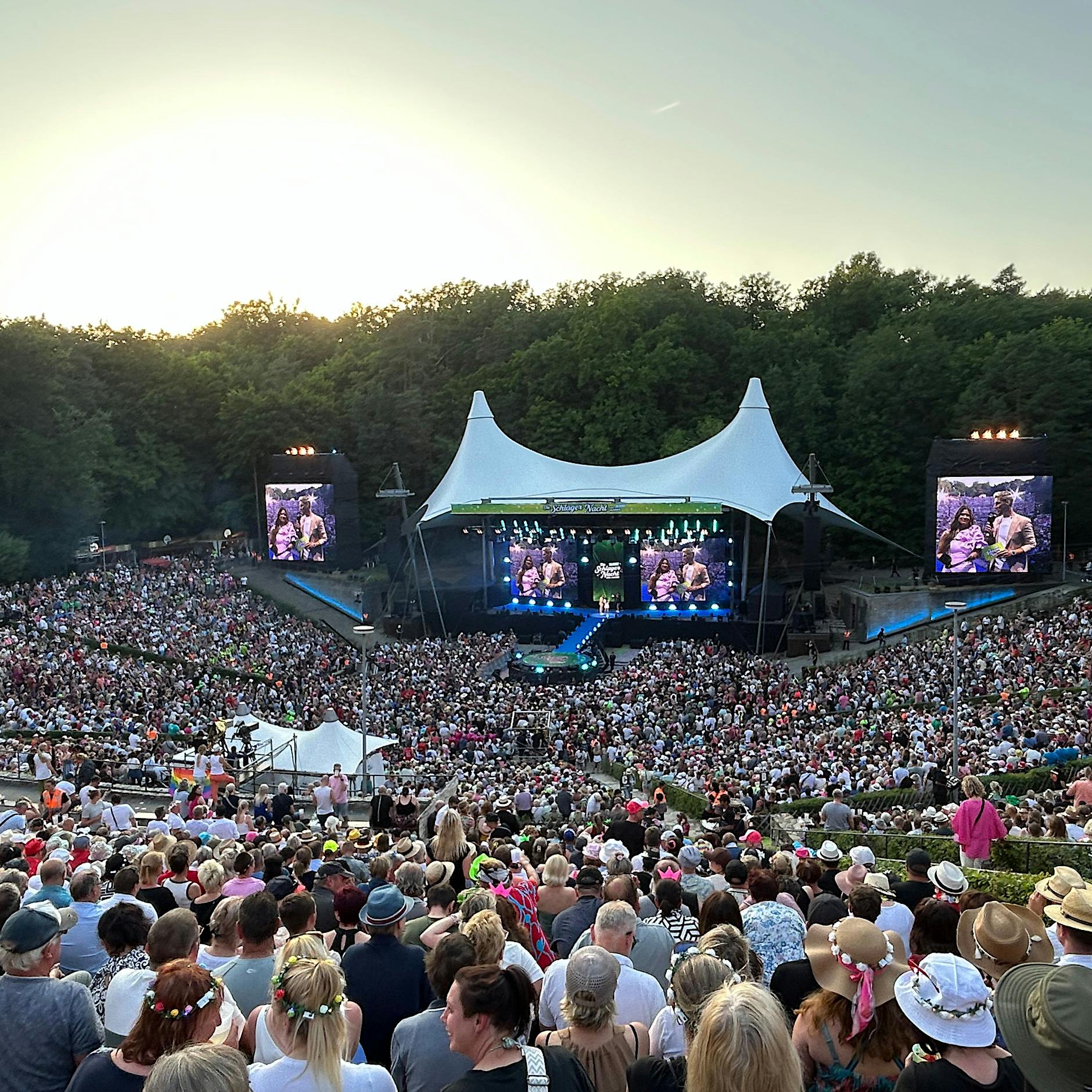 Schlagernacht des Jahres in der Berliner Waldbühne: Tausend Tonnen Glück