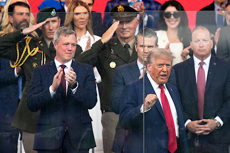 US-Präsident Donald Trump während der Militärparade anlässlich des 250-jährigen Bestehens des US-Heeres.