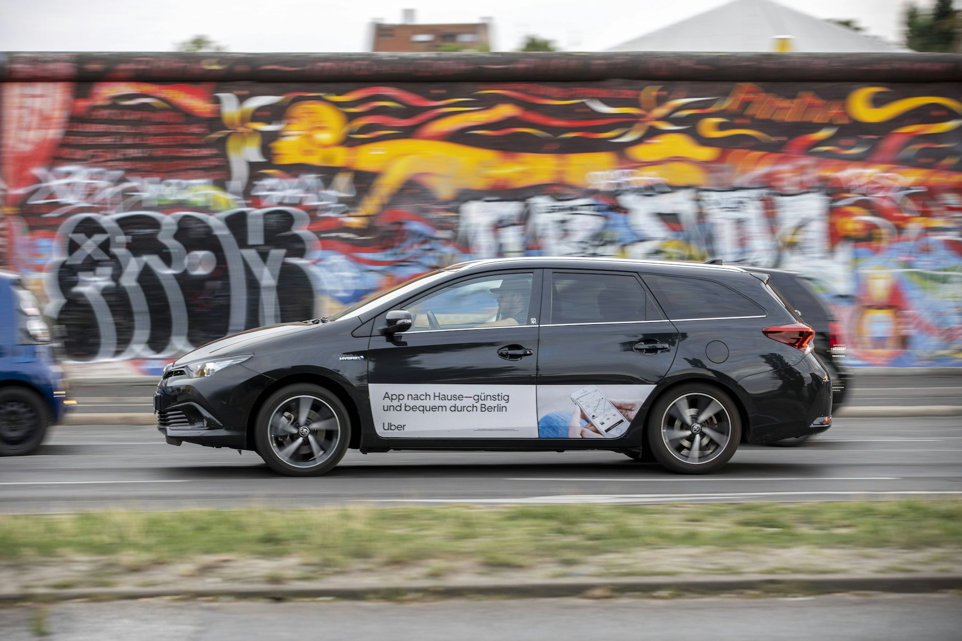 Im Auftrag von Uber in Berlin unterwegs: Meist sind die Fahrpreise niedriger als im Taxi – noch.