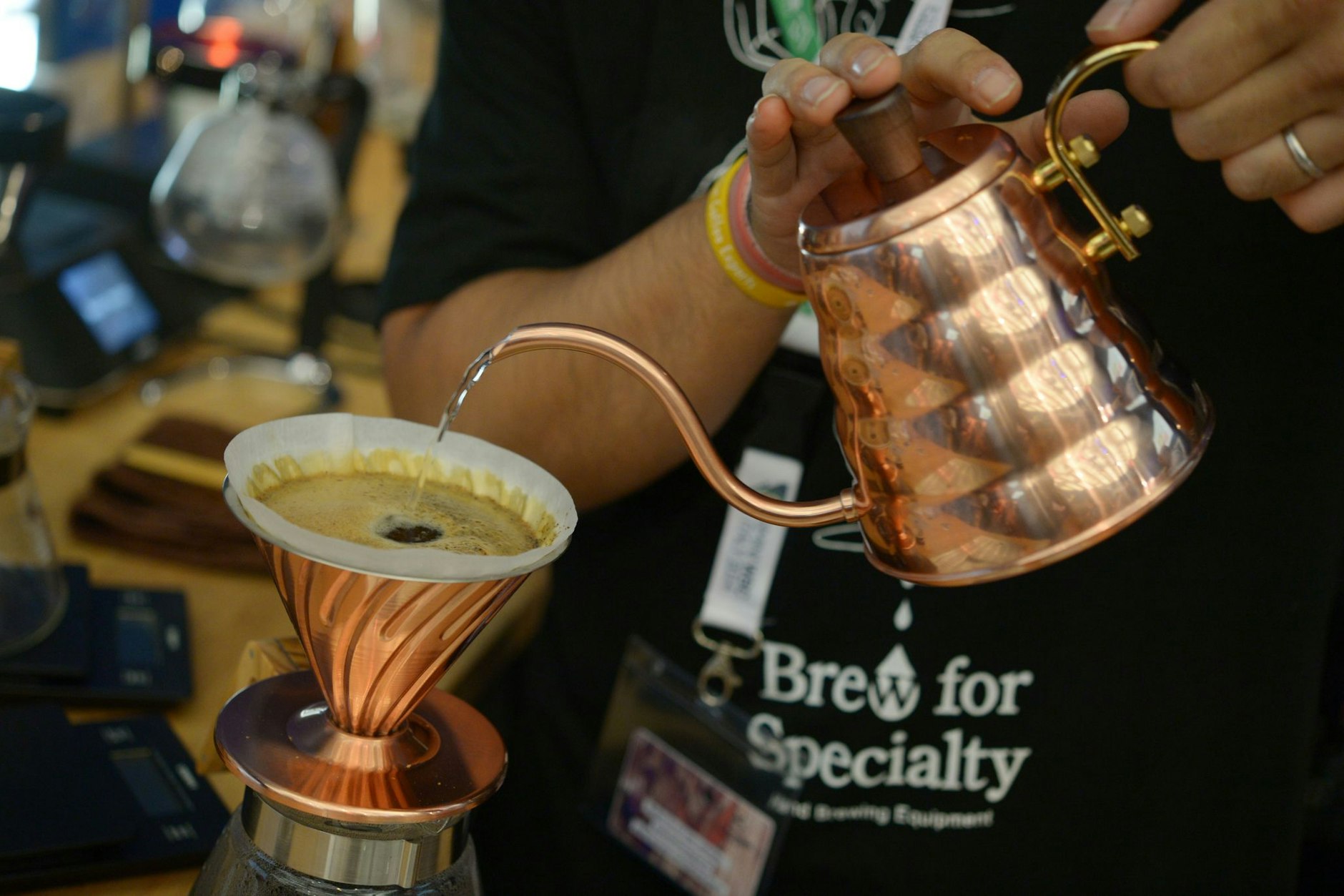 Hier hätte man doch gerne den Geruch dazu, oder? Szene von einer Kaffeemesse in Berlin.