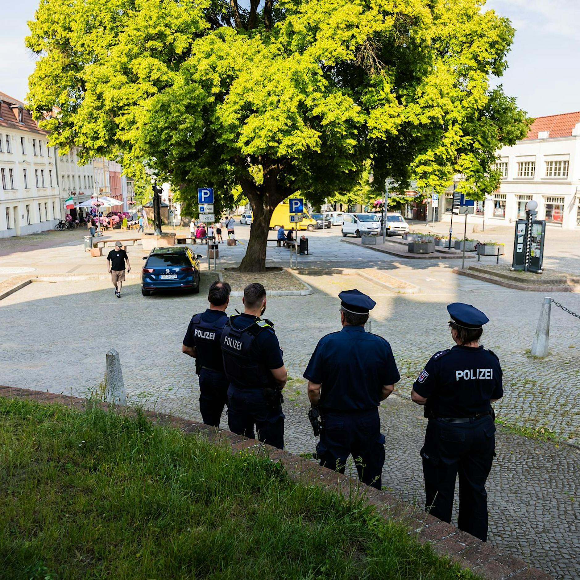 Bad Freienwalde: Fest für Vielfalt von bewaffneten Angreifern attackiert