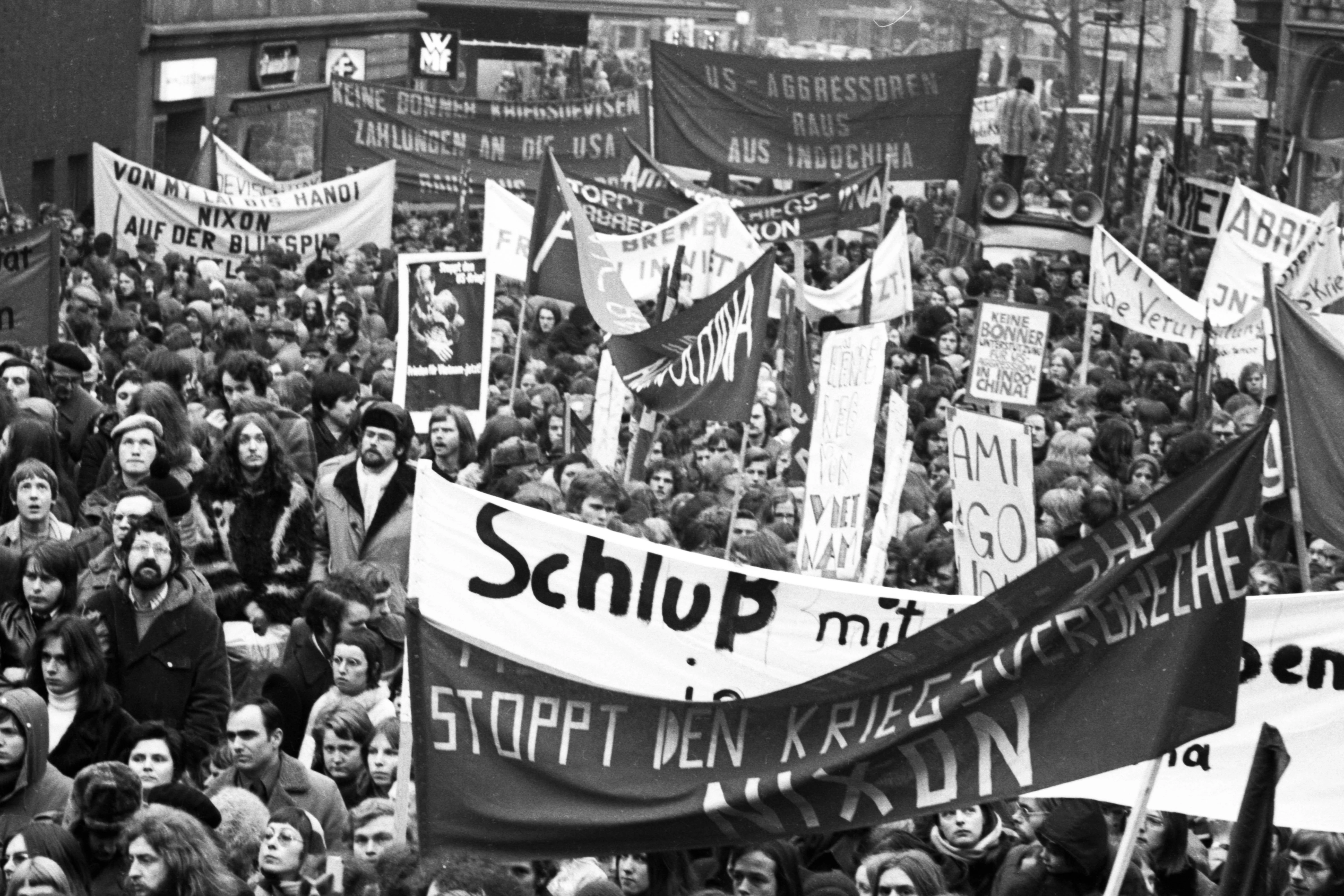 Demonstration für Frieden in Vietnam, Dortmund, 1973