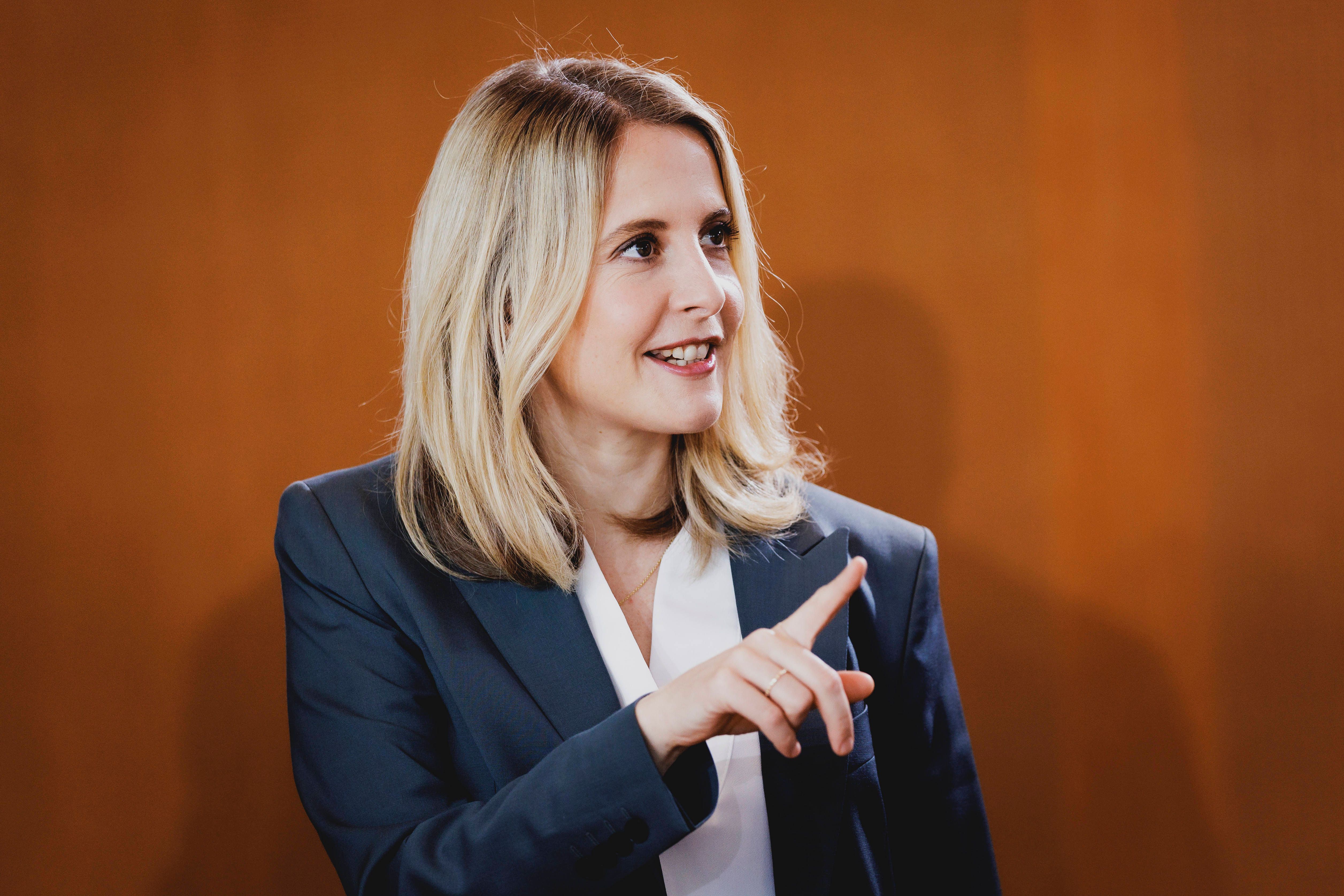 Bauministerin Hubertz zum Wohnbau-Turbo: „Berlin braucht mehr Modulbau“