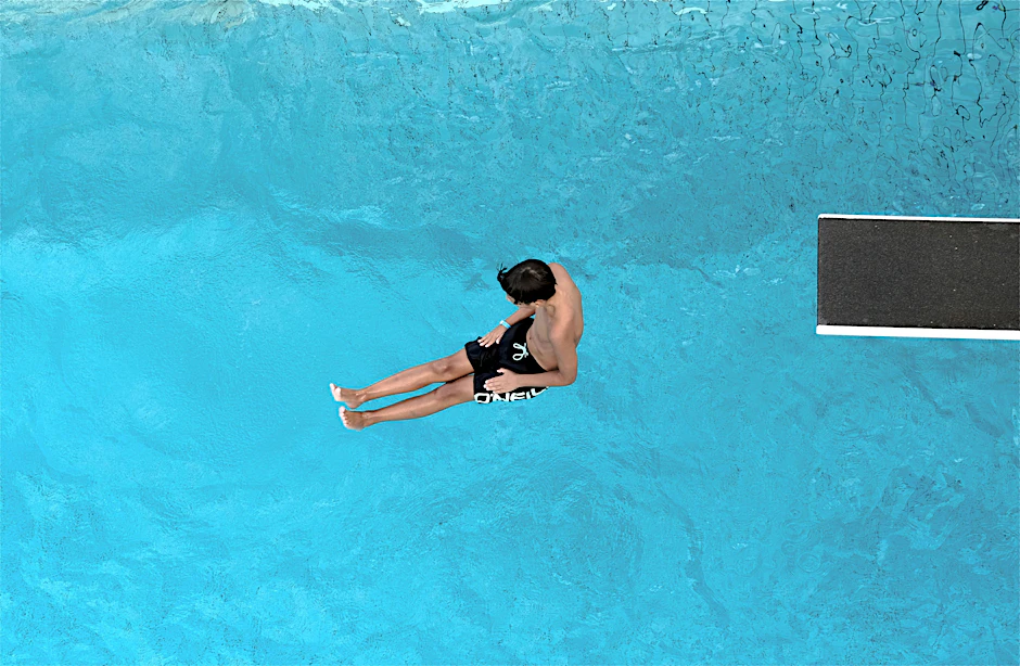 Turmspringer im Sommerbad Wilmersdorf