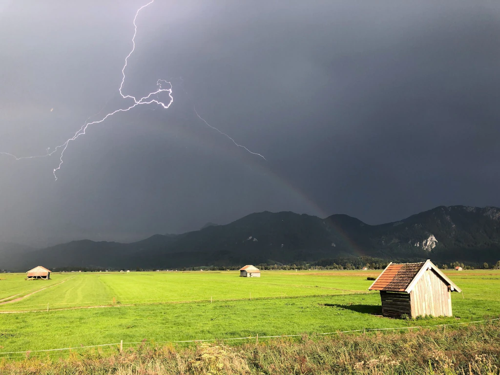 Bergsteiger in Österreich durch Blitzschlag getötet
