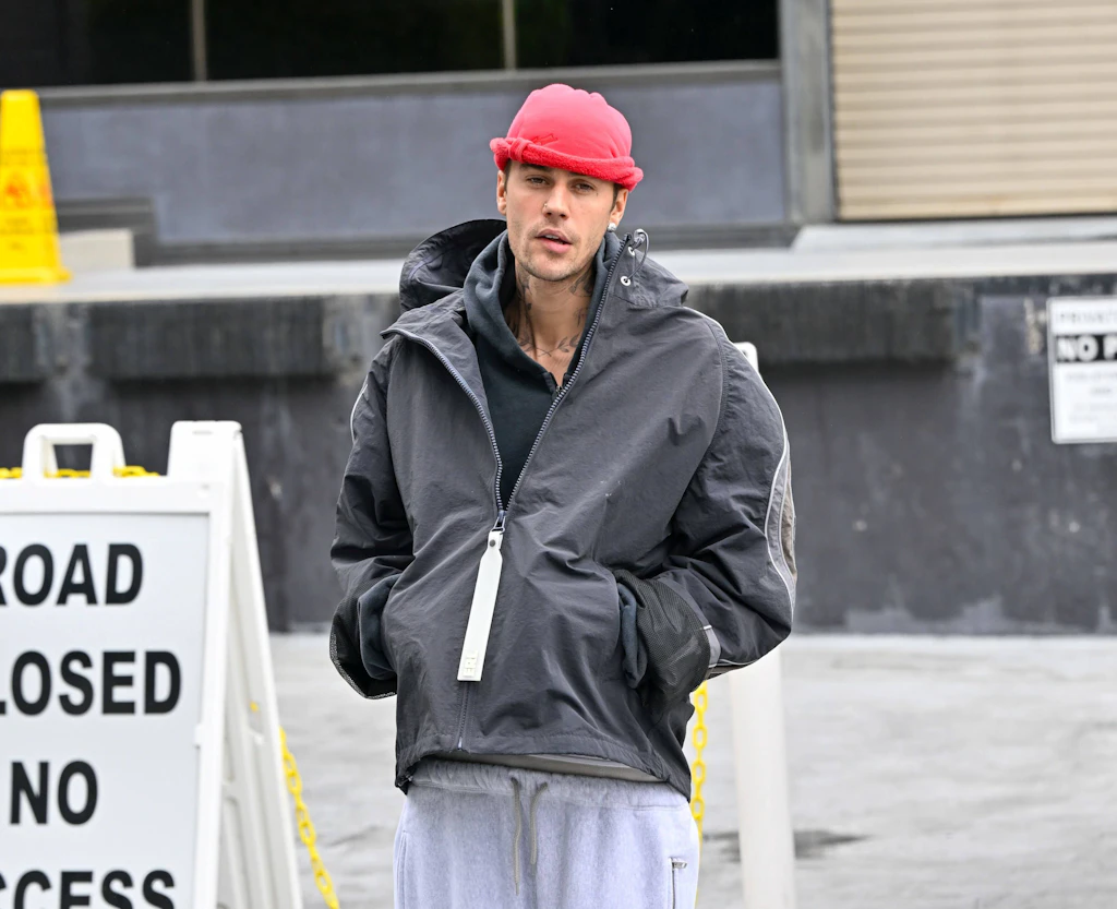 Justin Bieber Instagram'da yardım çağrısı gönderiyor: “Kırık”