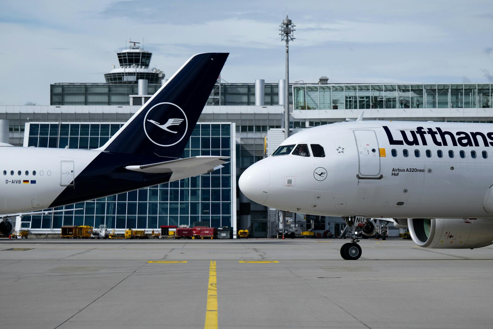 Die Lufthansa streicht die Verbindungen in die Krisenregion.