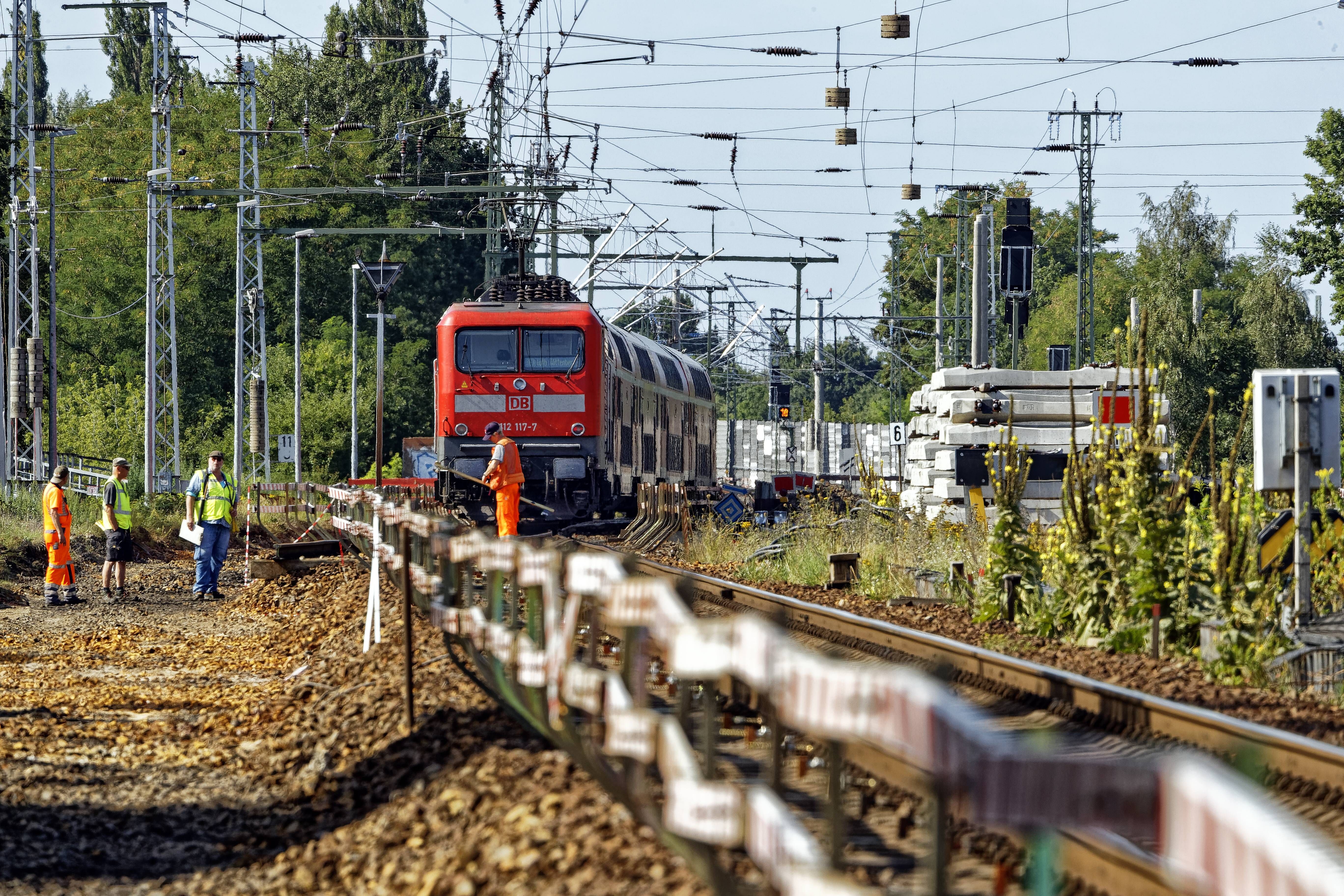 Image - Bahn-Chaos rund um Berlin: Strecke beschädigt – Fernverkehr weiter gestört