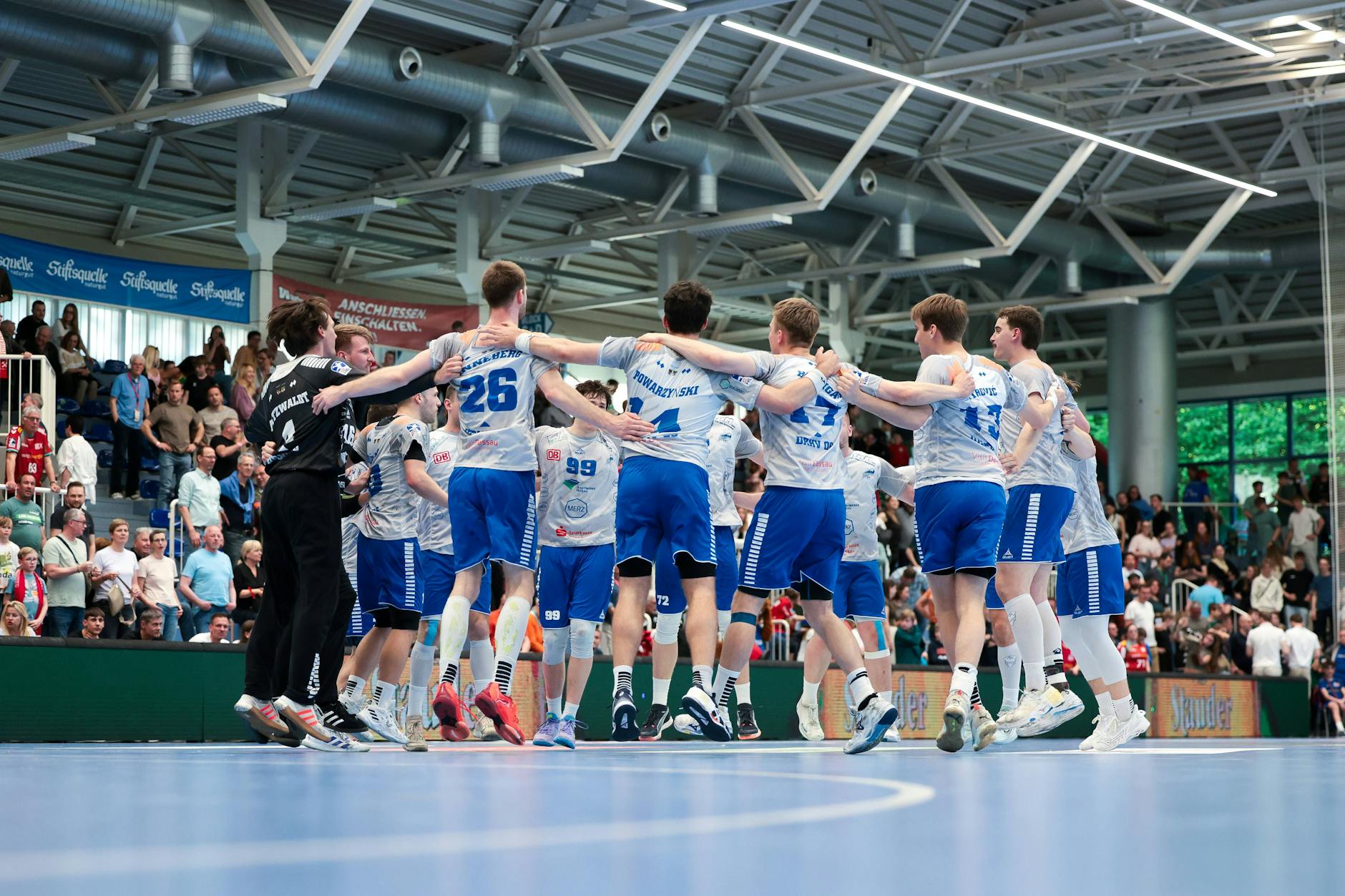Zu früh gefreut: Dessau bejubelt den Sieg in Essen. Jetzt kommt es zu einem Wiederholungsspiel.