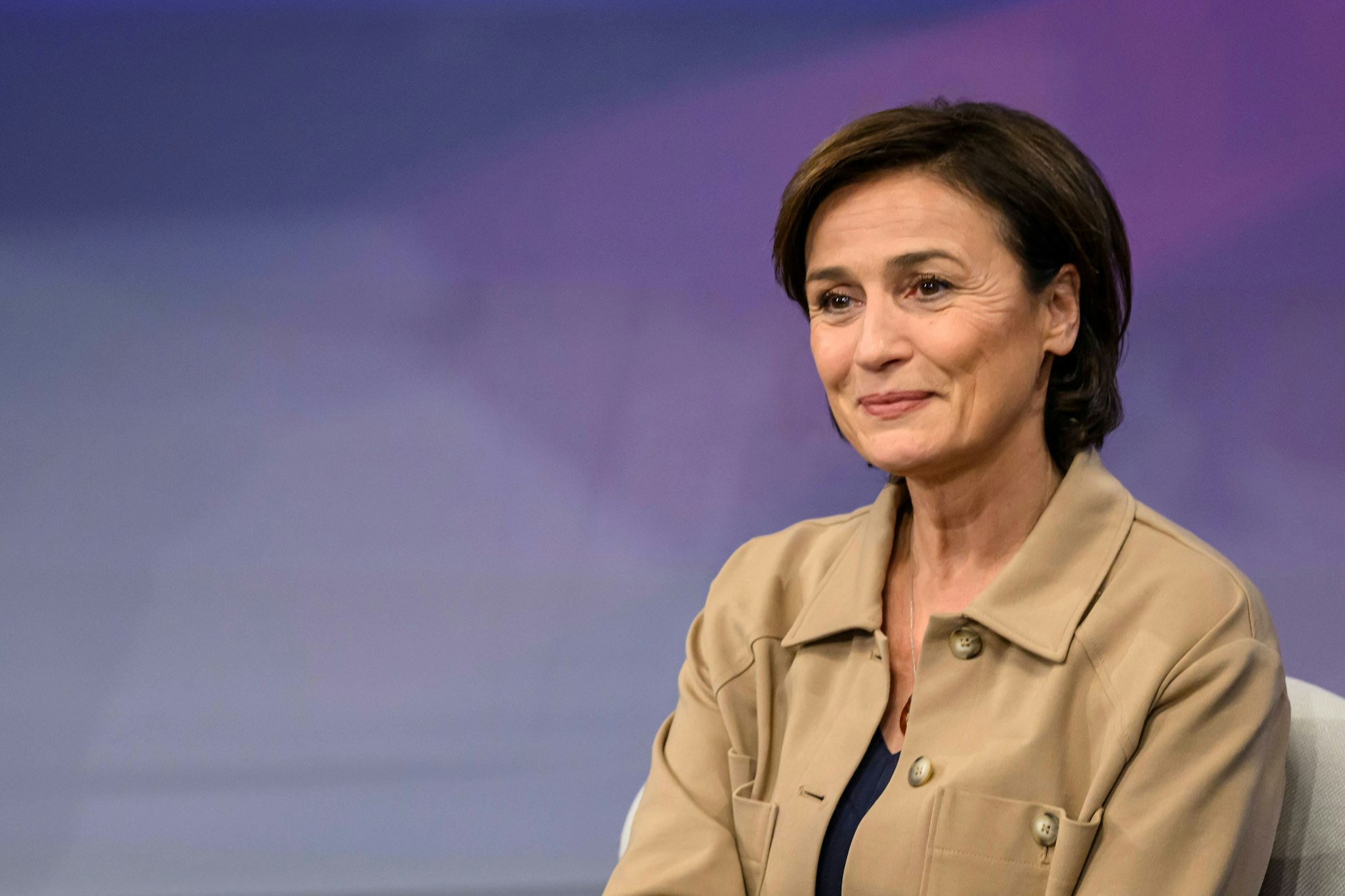 Die Moderatorin Sandra Maischberger traf in ihrer Sendung auf <a href="https://www.berliner-zeitung.de/politik-gesellschaft/ralf-stegner-fuenf-prozent-fuer-ruestung-das-ist-irrsinn-li.2333251">SPD-Außenpolitiker Ralf Stegner</a>.