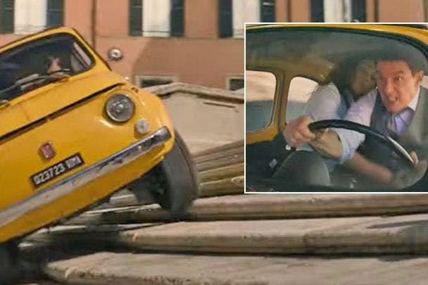 Tom Cruise rast in Mission Impossible 7 die Spanische Treppe in Rom herunter.