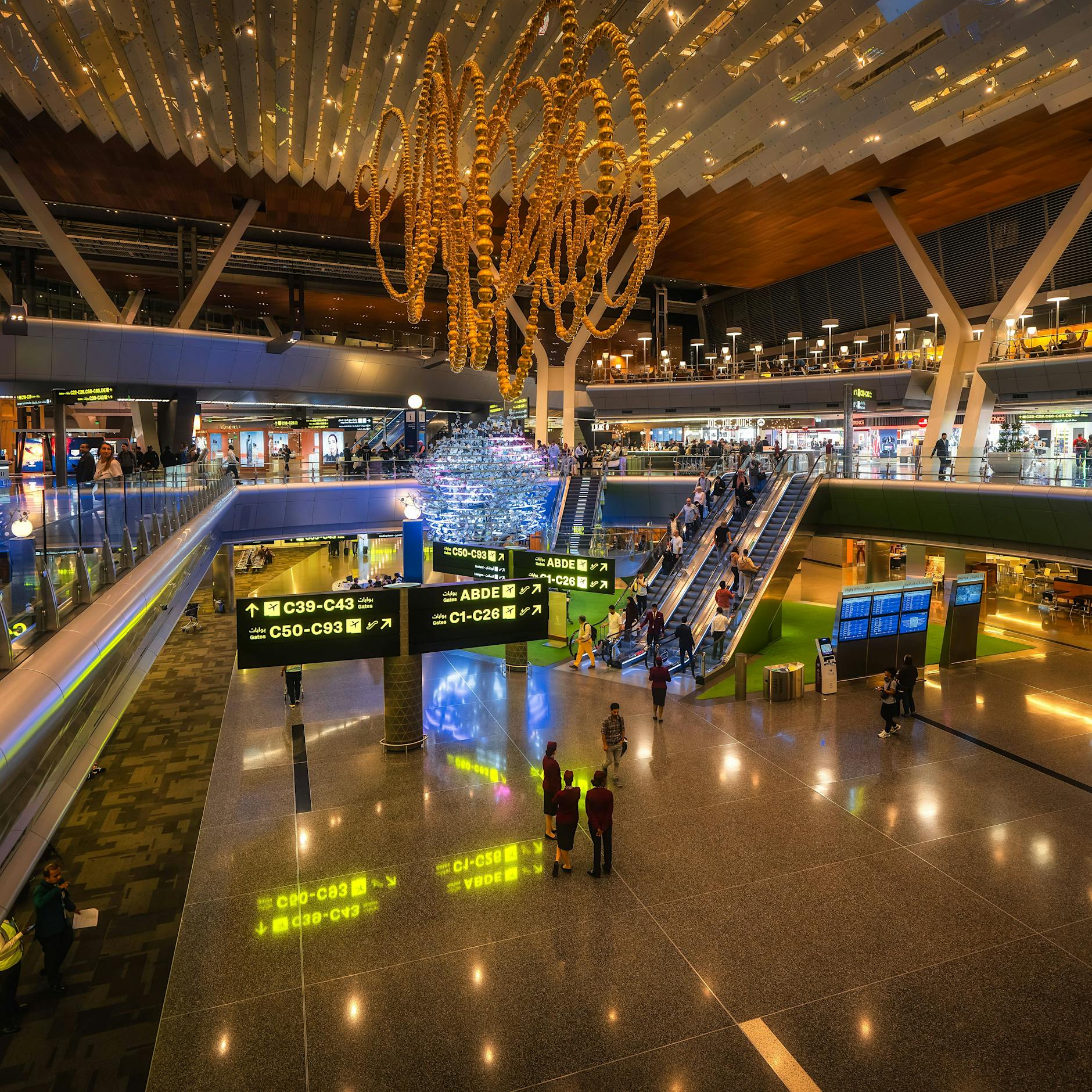 Flugverkehr eingestellt: Folgen des Krieges im Nahen Osten für Reisende