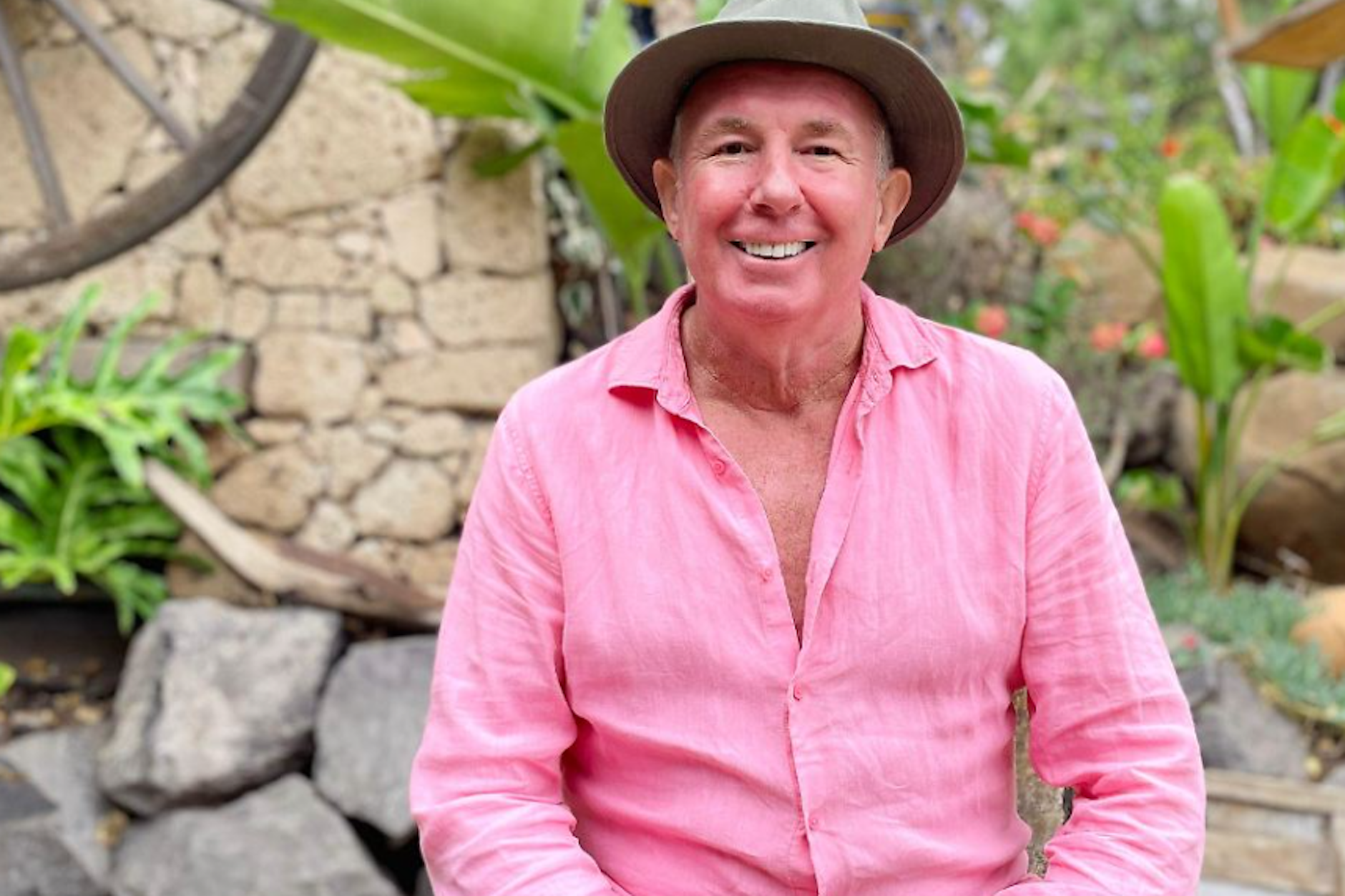 Winzer Roger (61) ist Vater von drei Kindern und geschieden. Seine letzte Beziehung ist ein Jahr her. Der gebürtige Luxemburger hat eine Finca auf Teneriffa.