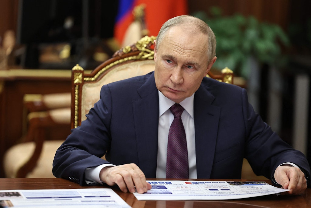 Middle East conflict: Putin offers to mediate between Iran and Israel