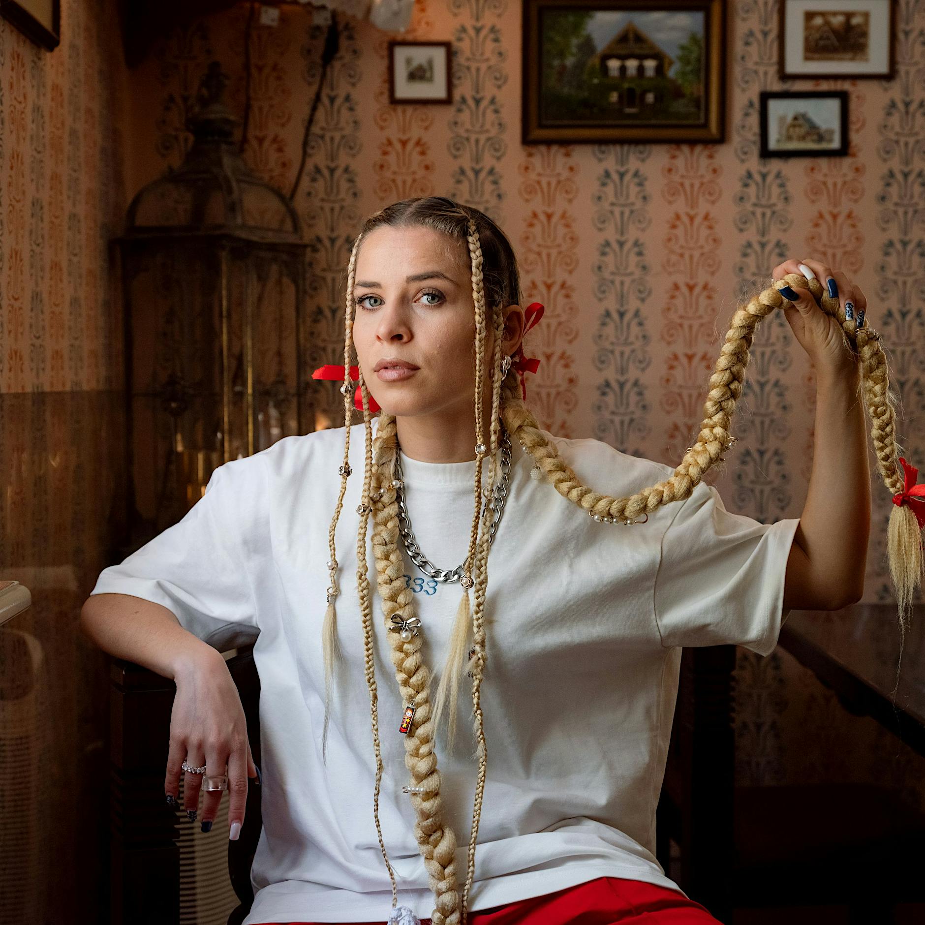 Berliner Rapperin Zavet: „Meine Eltern haben mir beigebracht, zu sagen, dass ich nicht aus Russland bin“