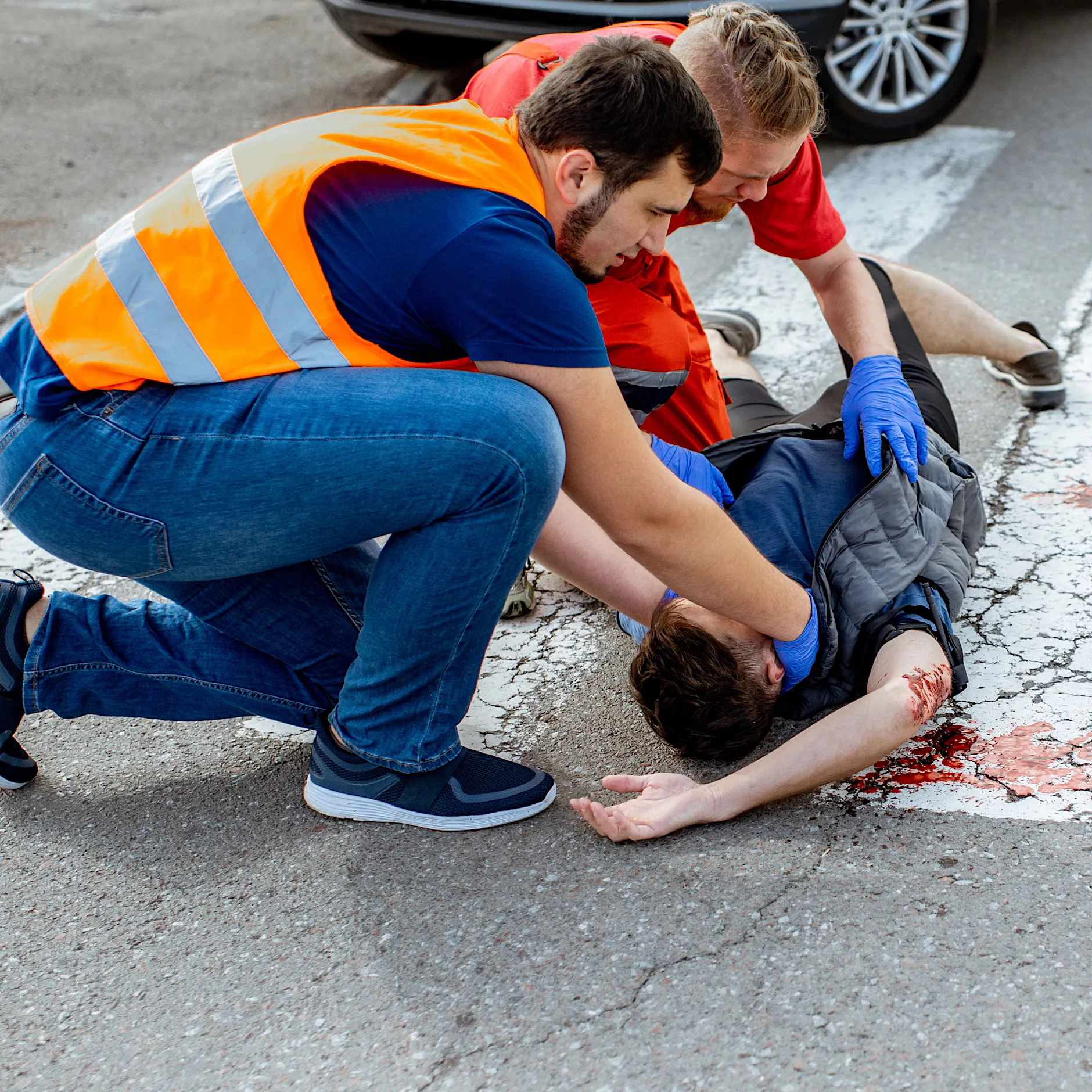 Erste Hilfe nach einem Messerstich: „Niemals das Messer rausziehen“