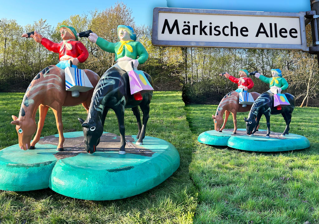Rätsel der Märkischen Allee: Was machen die DDR-Cowboys in Biesdorf?