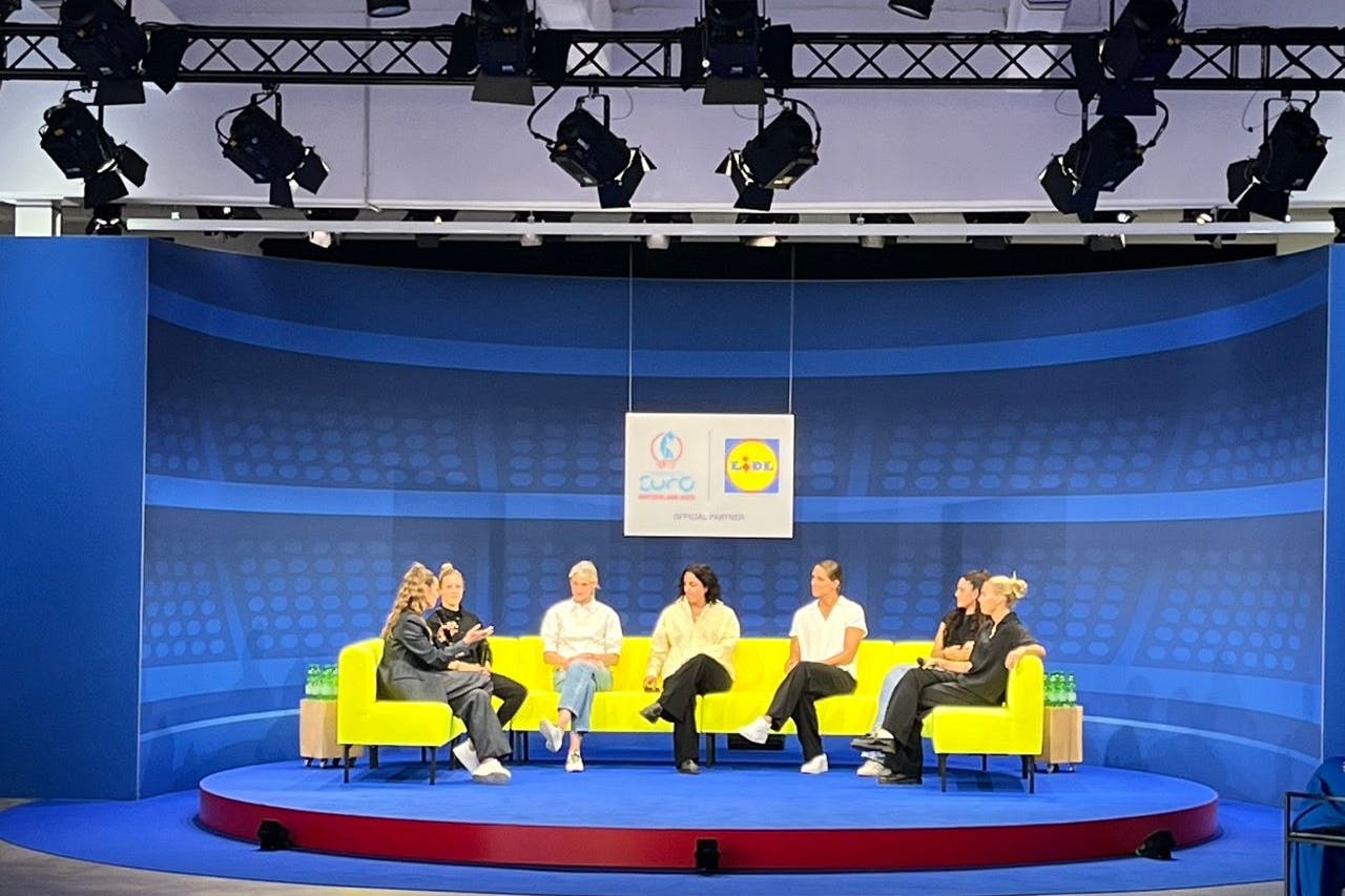 Berliner Event zu UEFA Women’s EURO 2025: Ein Talk zum Thema Frauenfußball.