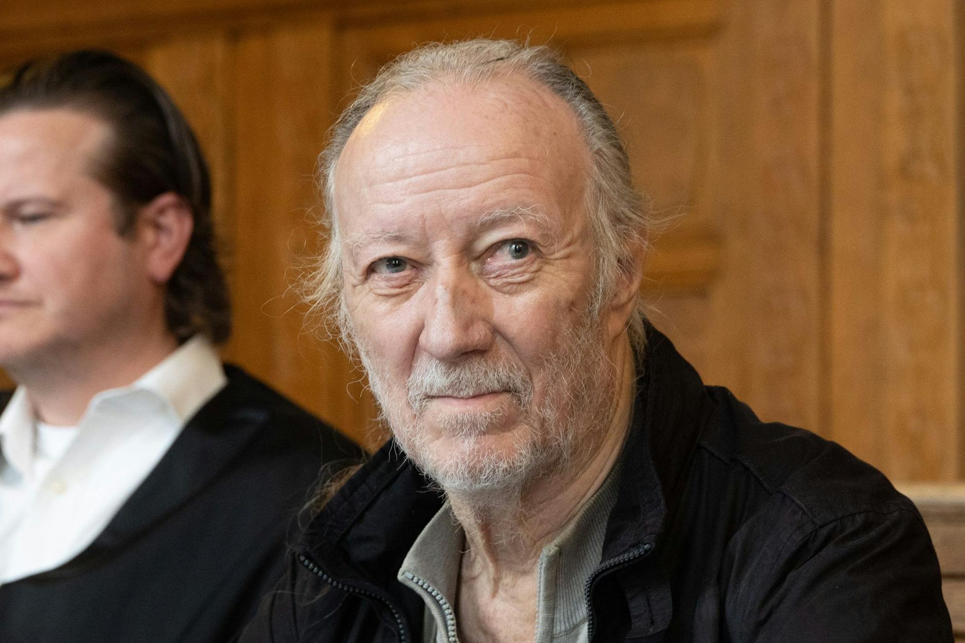 Wolfgang Conzelmann musste sich erst vor Wochen wegen einer Habeck-Karikatur vor Gericht verantworten. Am Freitag wurde er tot in seiner Wohnung gefunden.