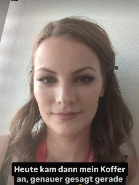 Jennifer Hof trägt mittlerweile lange braune Haare.