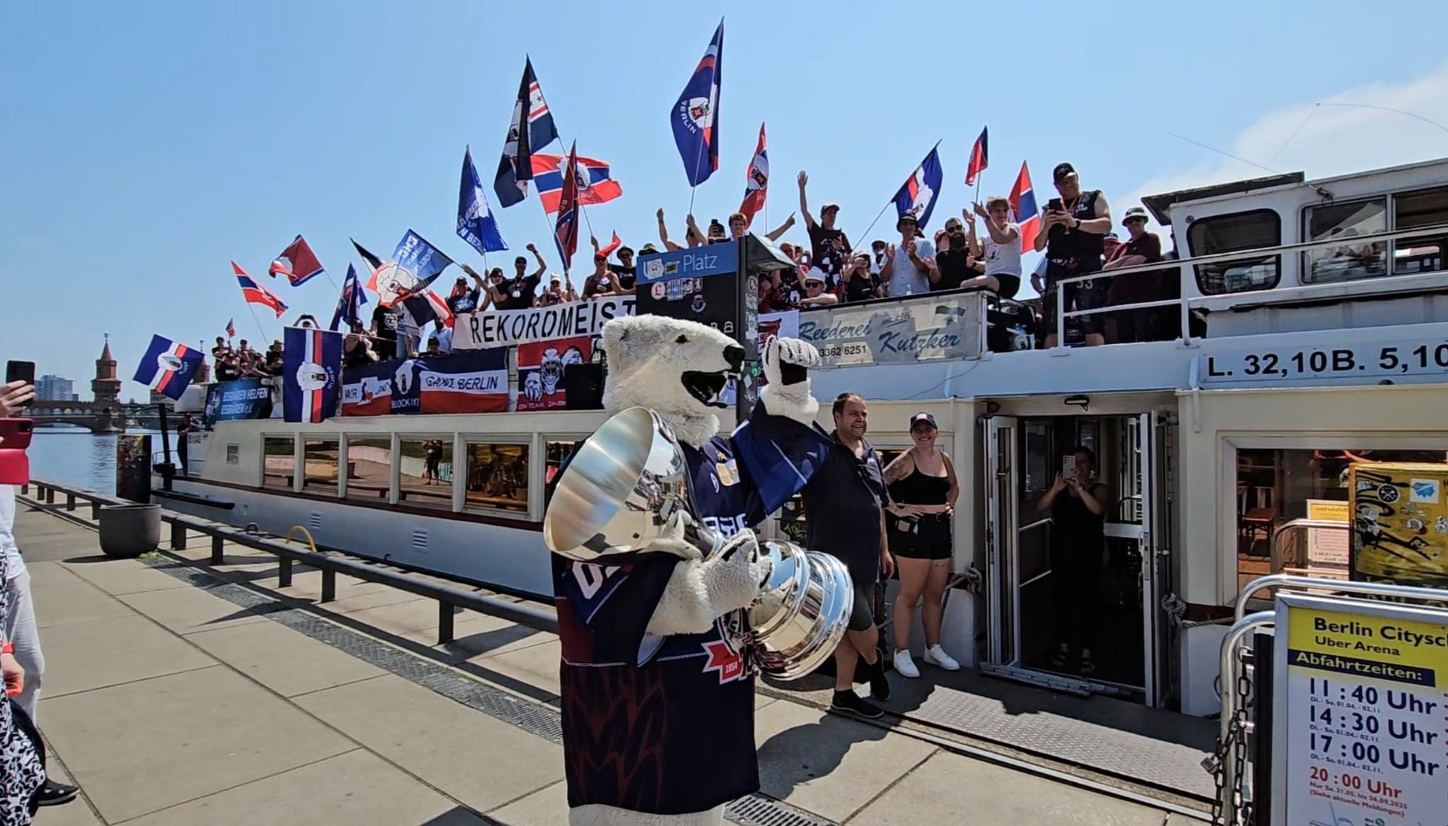 Image - Meister-Dampfer! Die Eisbären rocken mal wieder die Spree