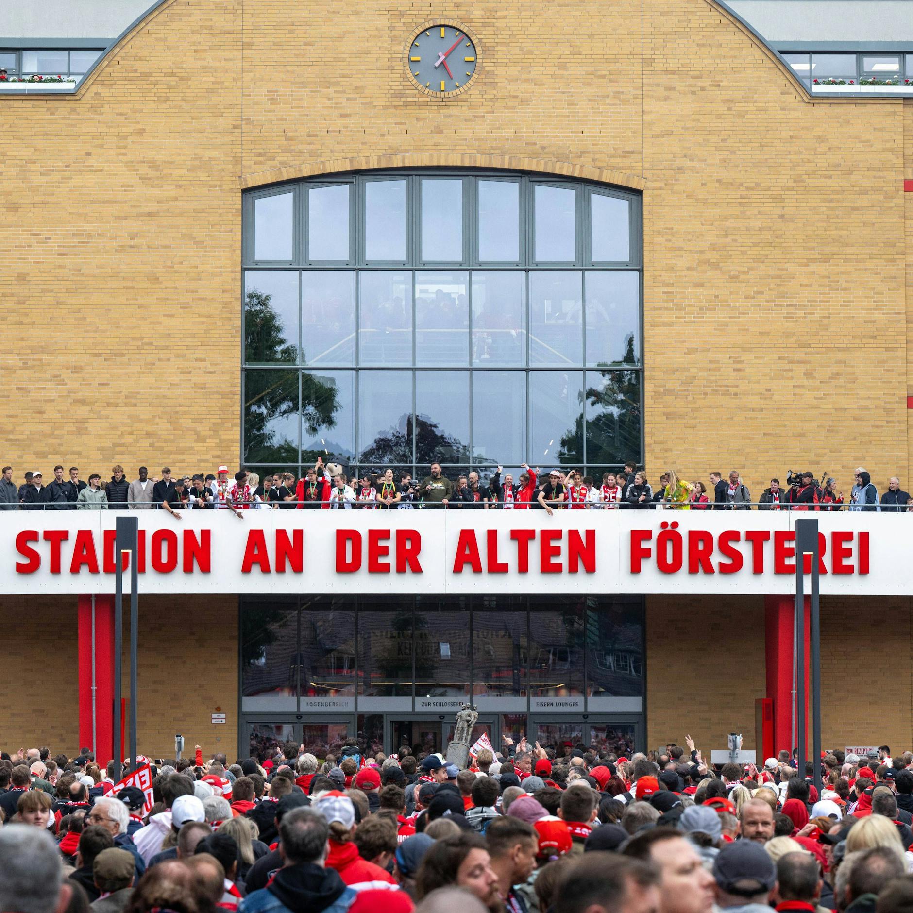Image - 1. FC Union Berlin: Von einem, der auszog, das Eisern-Gen zu finden