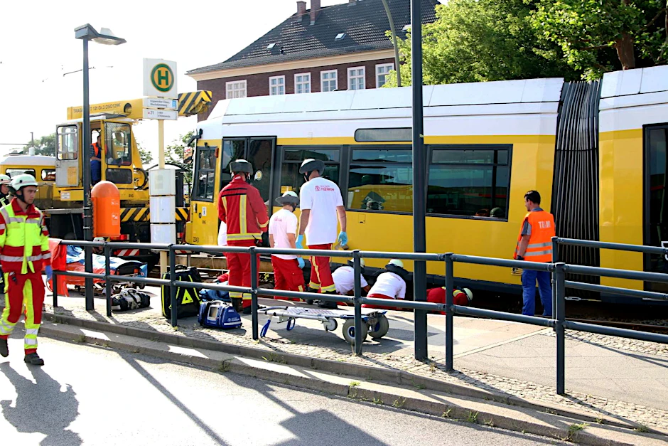 Am Blockdammweg in Rummelsburg wurde am 12.06.2018 die dreizehnjährige Ronja von einer Straßenbahn erfasst. Bei der Bergung wurde sie tödlich verletzt.