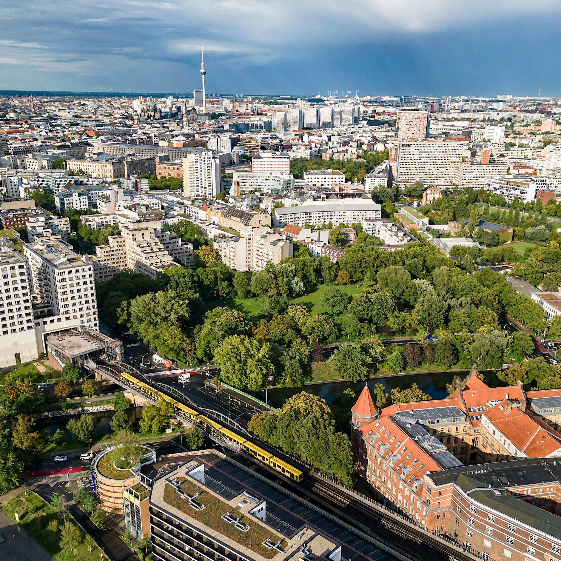 Antisemitischer Angriff in Berlin? Mann bedroht 60-Jährigen mit Messer