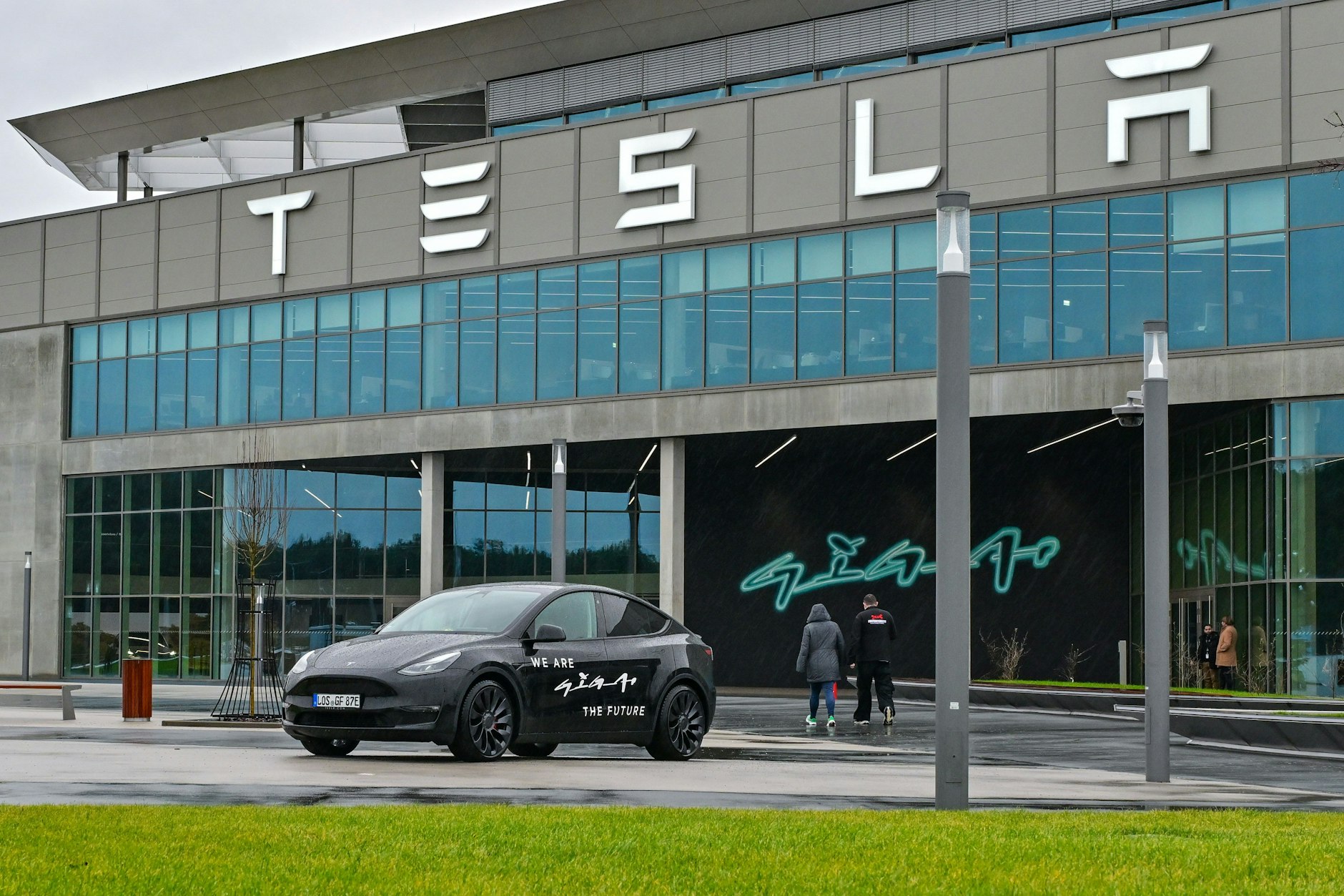 Die Gigafactory Berlin-Brandenburg des amerikanischen Elektroautobauers Tesla befindet sich in der Nähe von Grünheide, direkt am östlichen Berliner Ring.
