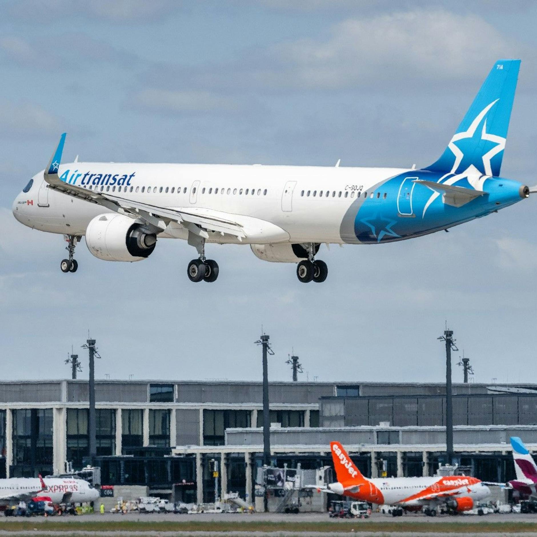 Image - Käsekuchen und feuchte Tücher: So war der erste Flug mit Air Transat vom BER nach Kanada