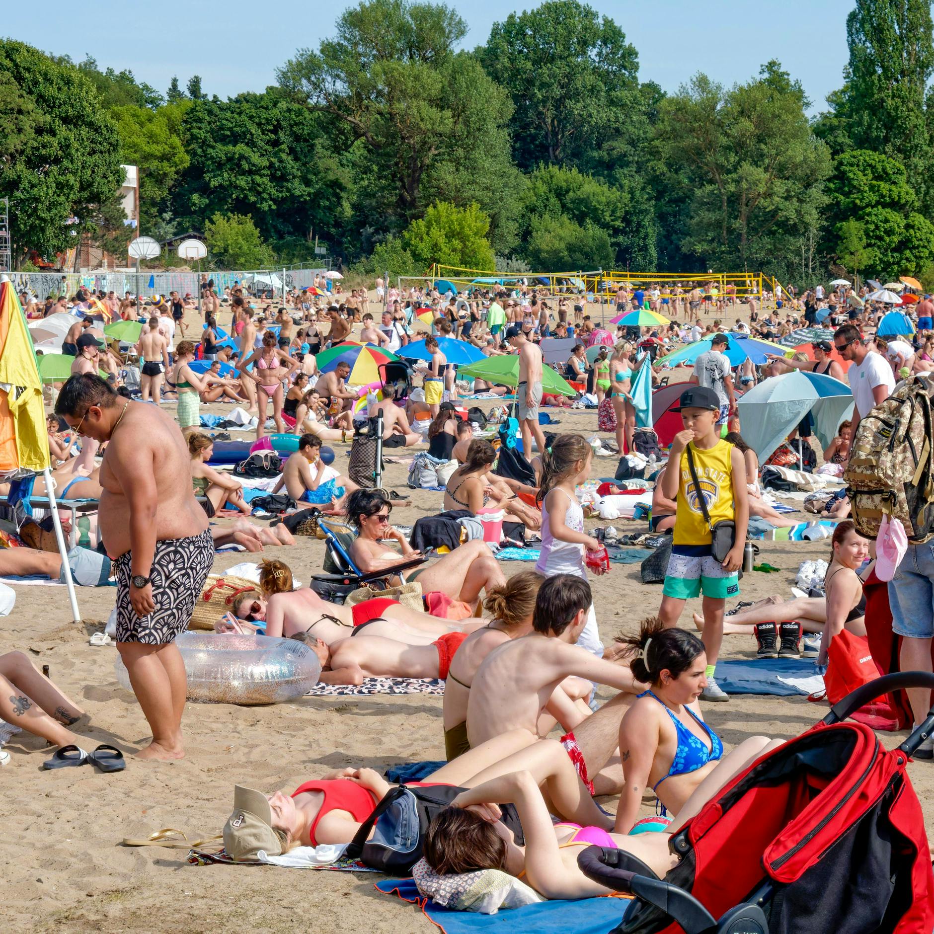 Image - Bilanz des heißesten Tages in Berlin-Brandenburg: Tote, viele Bäder dicht, mehrere Polizeieinsätze