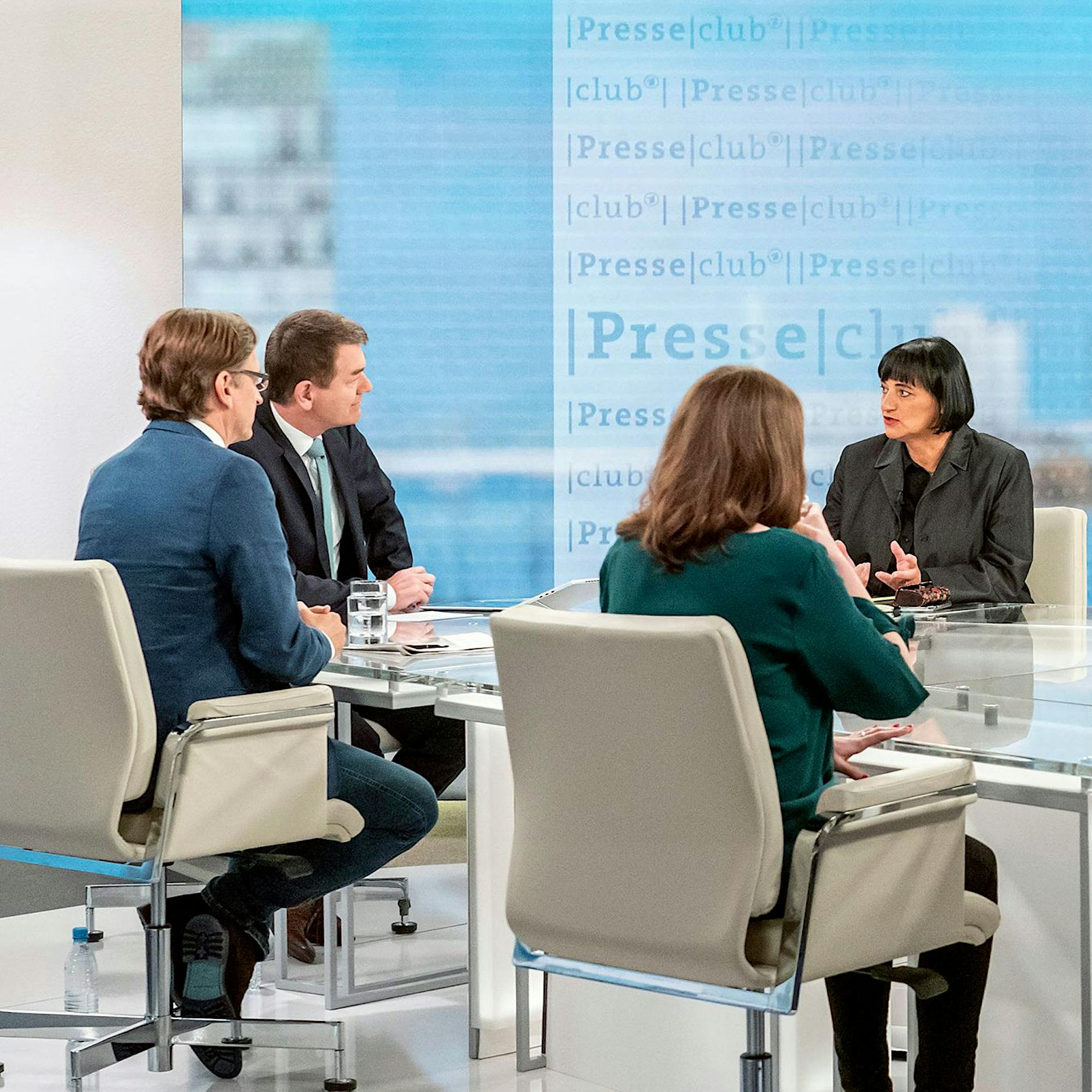 Fake News im etablierten Medienbetrieb: Wie SA-Schlägertrupps im „Presseclub“ einmarschierten