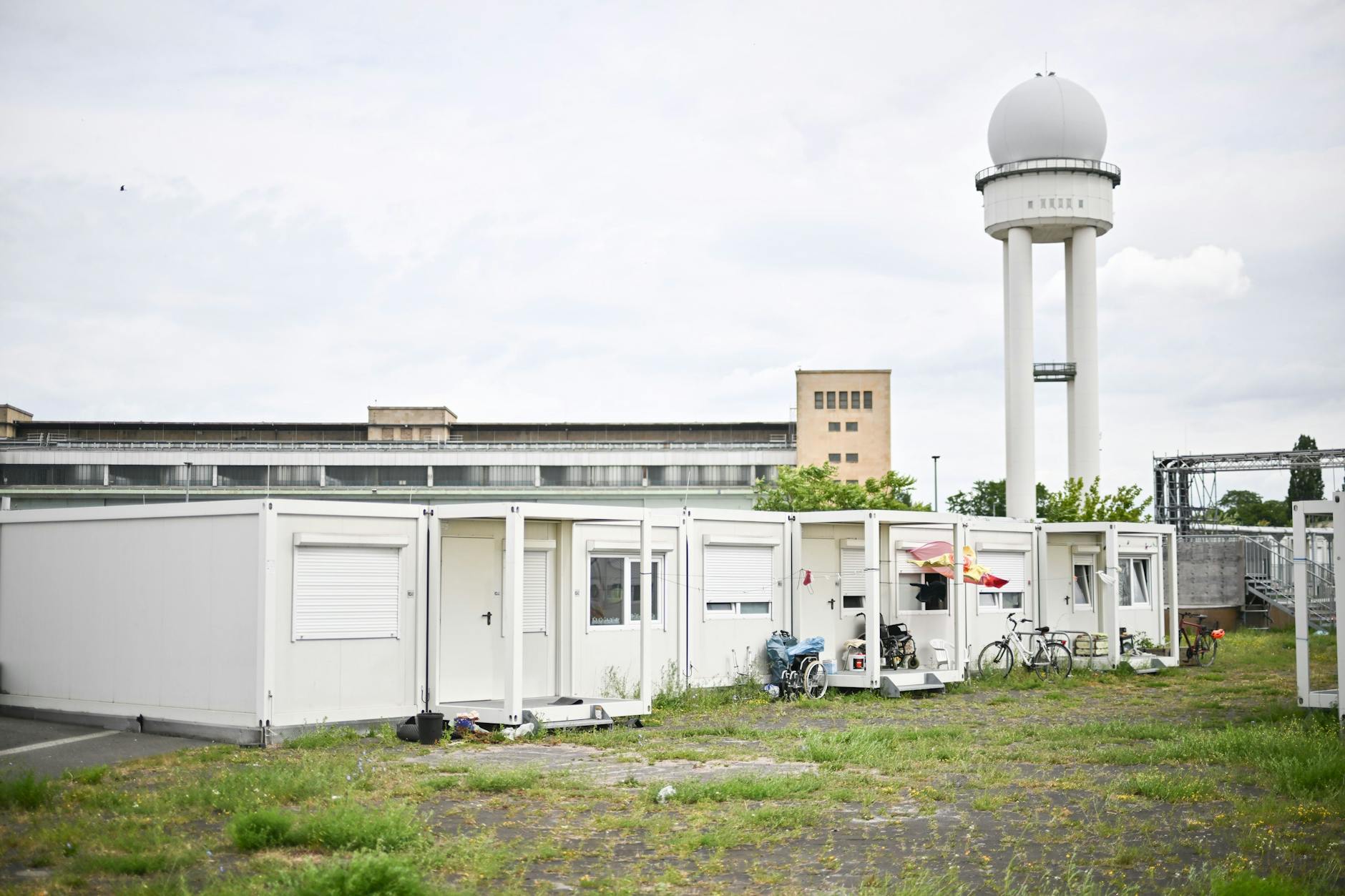 Tempelhof-Schöneberg: Der Berliner Senat hat beschlossen, dass neue Kapazitäten für die Unterbringung von Geflüchteten geschaffen werden sollen.