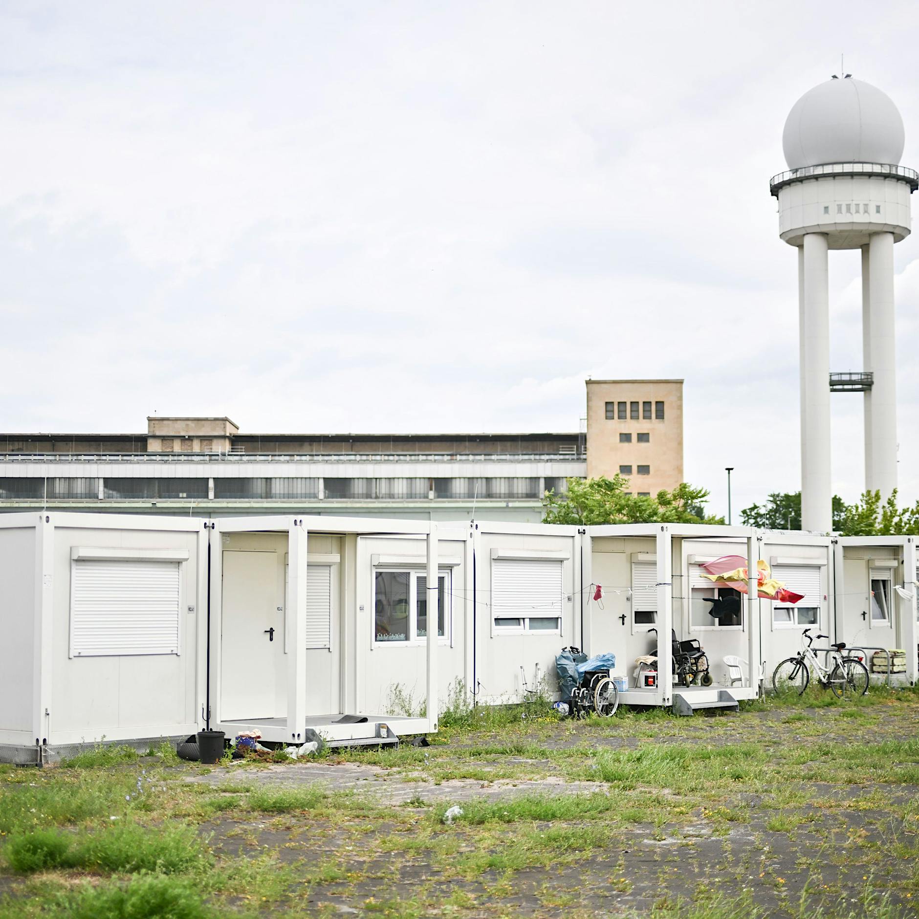 Flüchtlinge: Notunterkunft auf dem Tempelhofer Feld wird erweitert