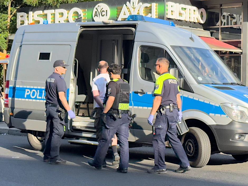 Am vergangenen Donnerstag kam es am U-Bahnhof Pankow zu einer Auseinandersetzung zwischen zwei Männern, von denen einer mit einem Messer verletzt wurde.