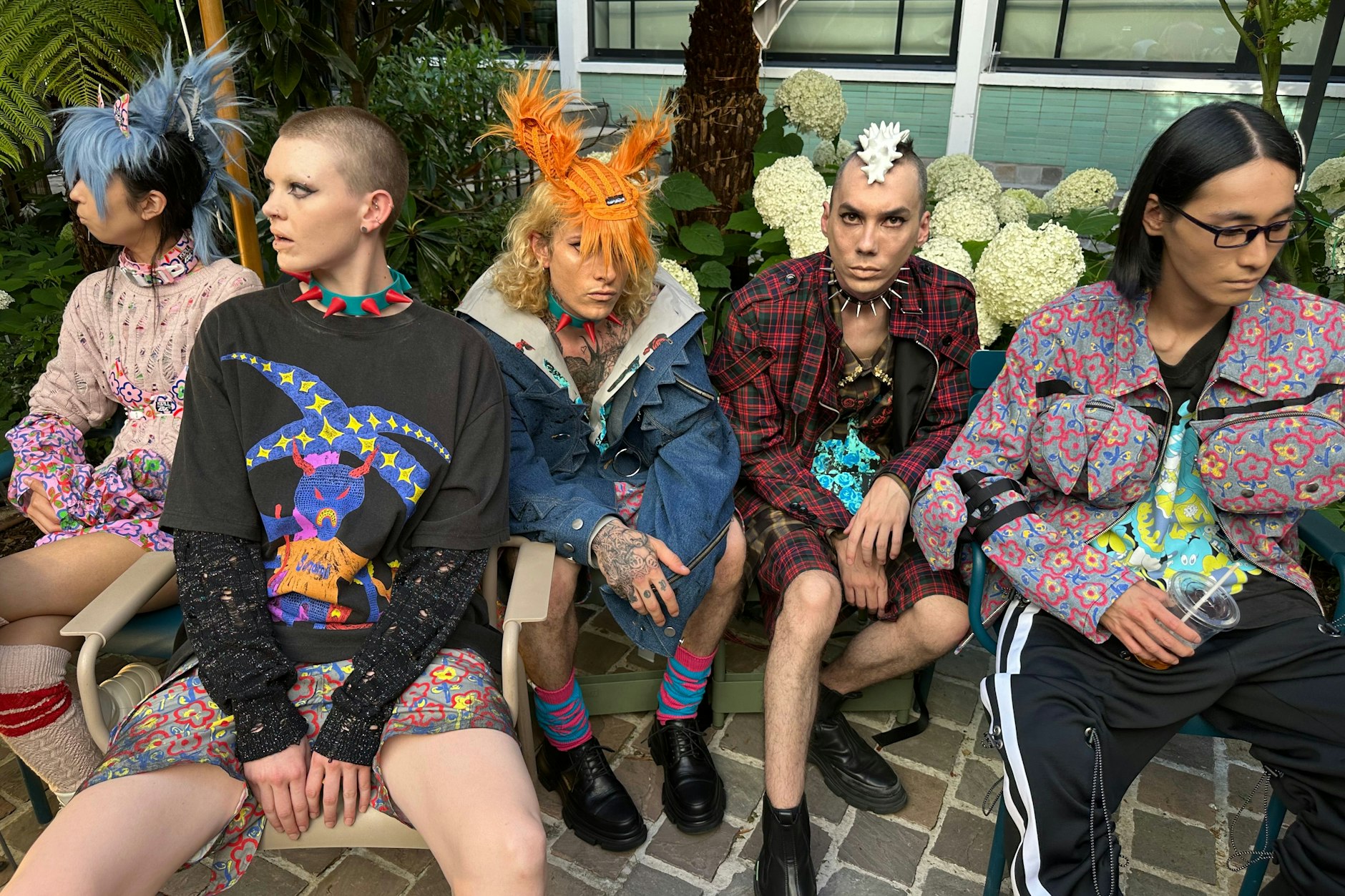 Postpunk aus Japan zwischen Hortensien in Paris: Die neue Kollektion von Kidill heißt „Spiritual Bloom“.