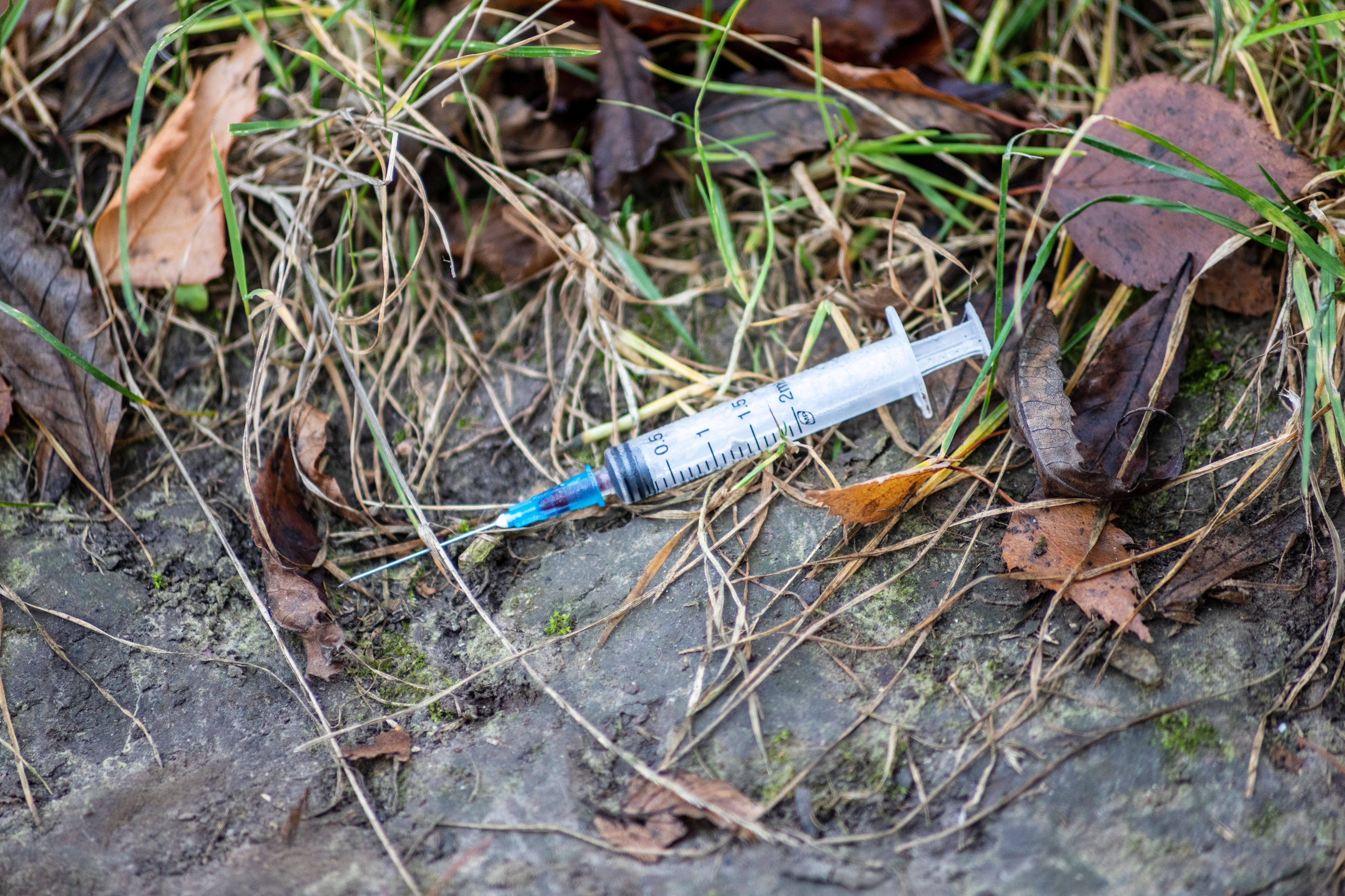 Horror in Berliner Park: Kind (3) rammt sich Drogen-Spritze in Arm!