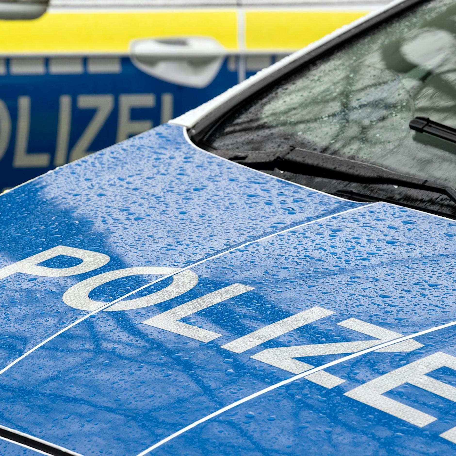 Frau stirbt nach Angriff in Rathenow: Täter flüchtig, Fahndung läuft