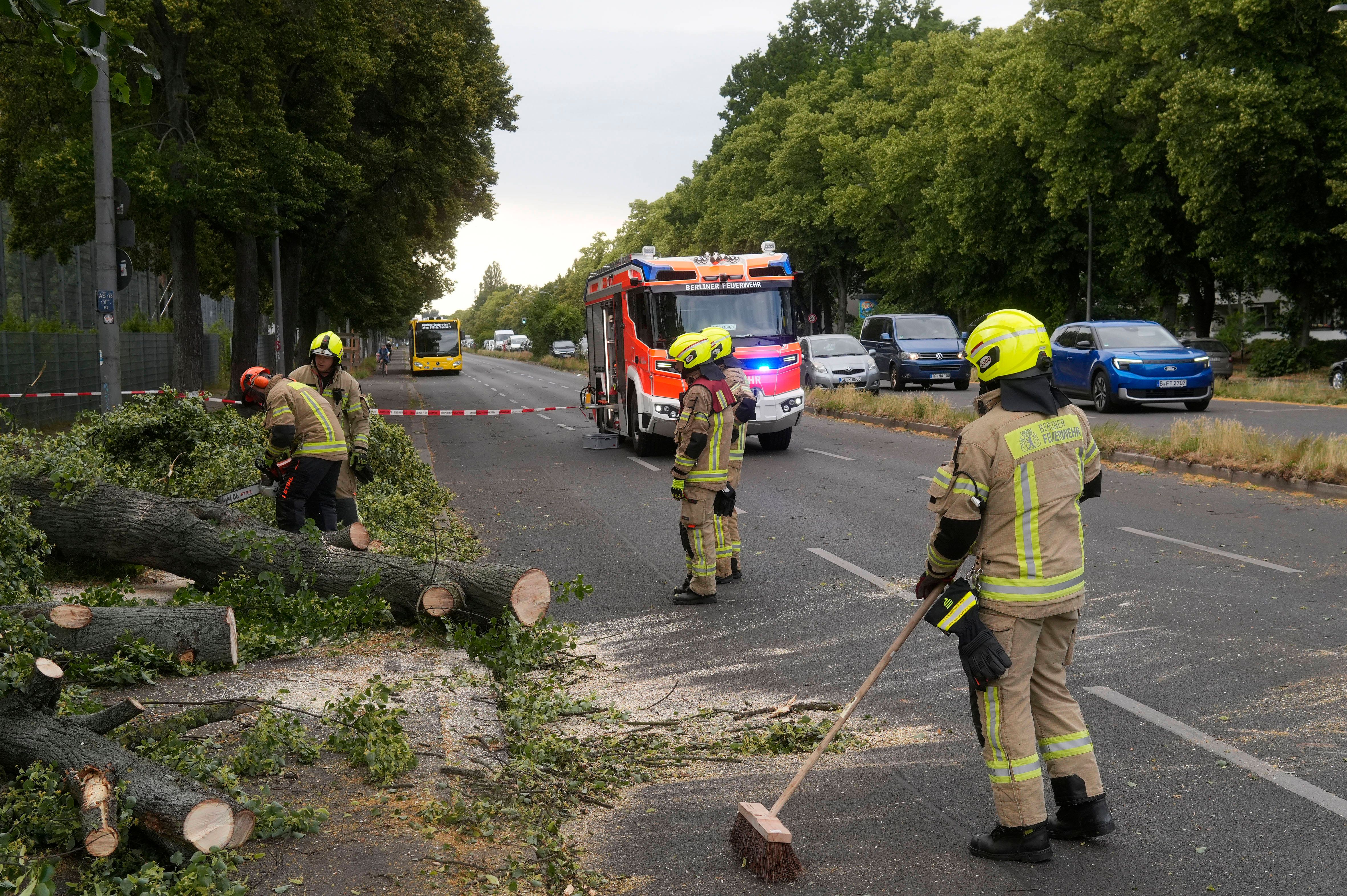 Horror-Hitze und Rekordsommer: Wieder Wind-Warnung für Berlin!