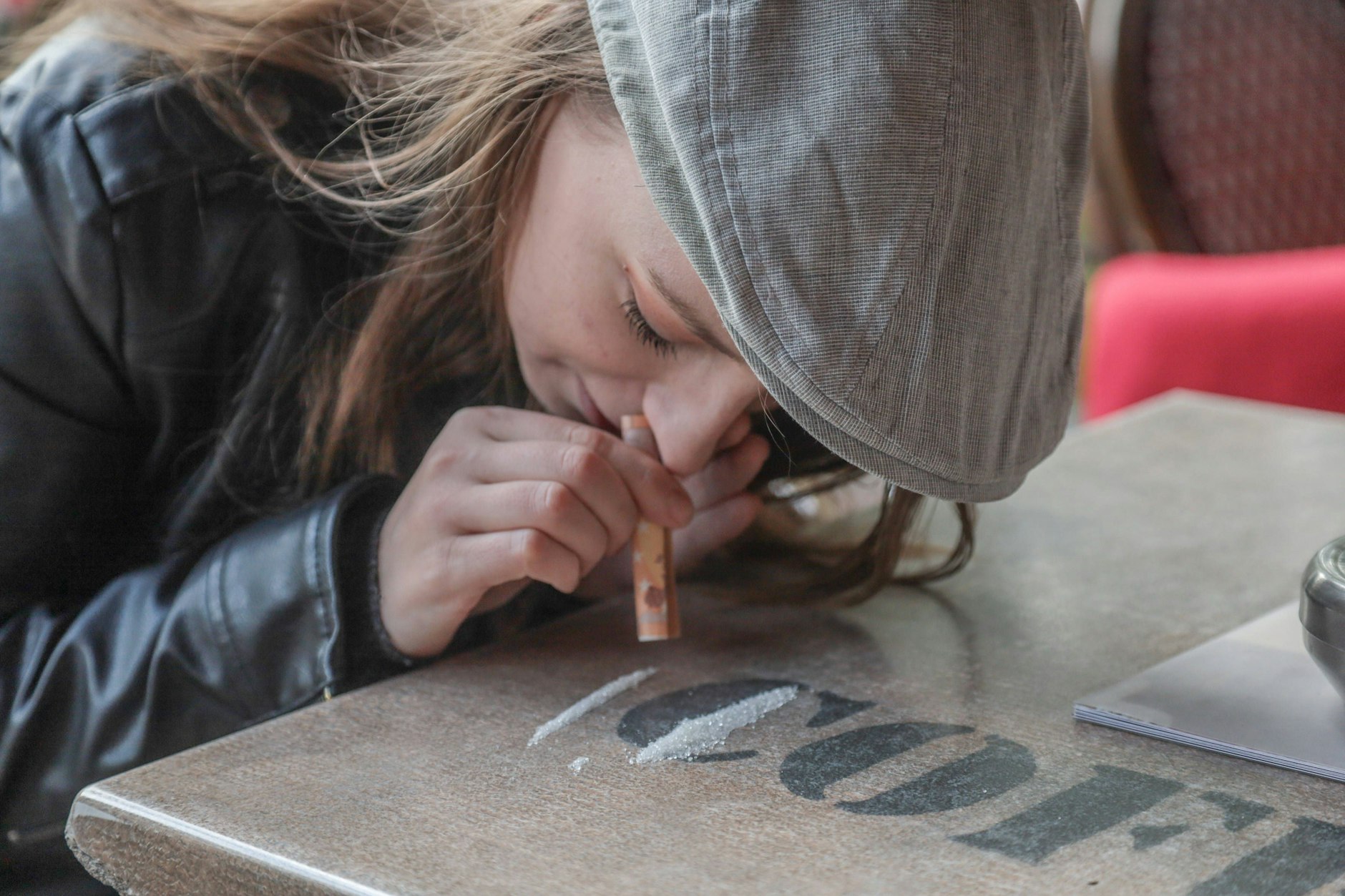 Eine Lehrerin soll an einer Berliner Grundschule im Bezirk Mitte seit Jahren Kokain konsumieren – während der Schulzeit (Symbolbild).