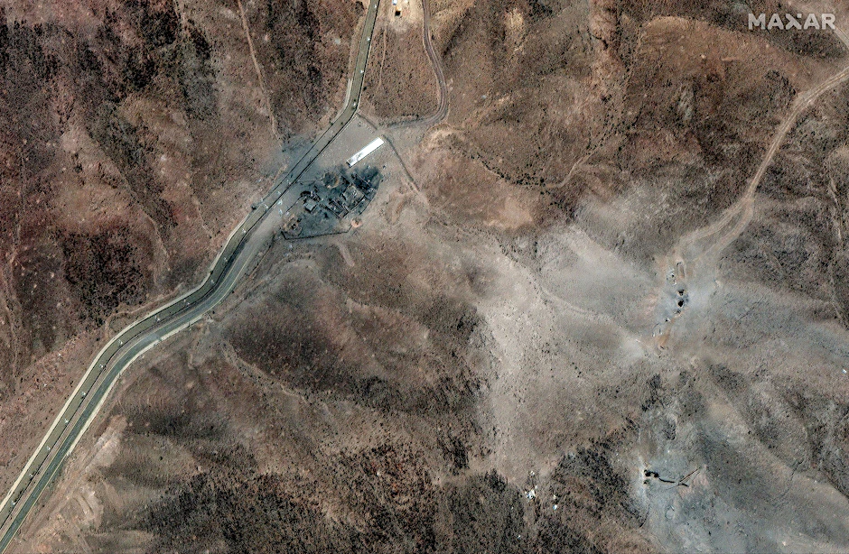Iran, Fordo: Ein Satellitenbild zeigt die Schäden an der Anreicherungsanlage Fordo am 24. Juni 2025 nach Angriffen.