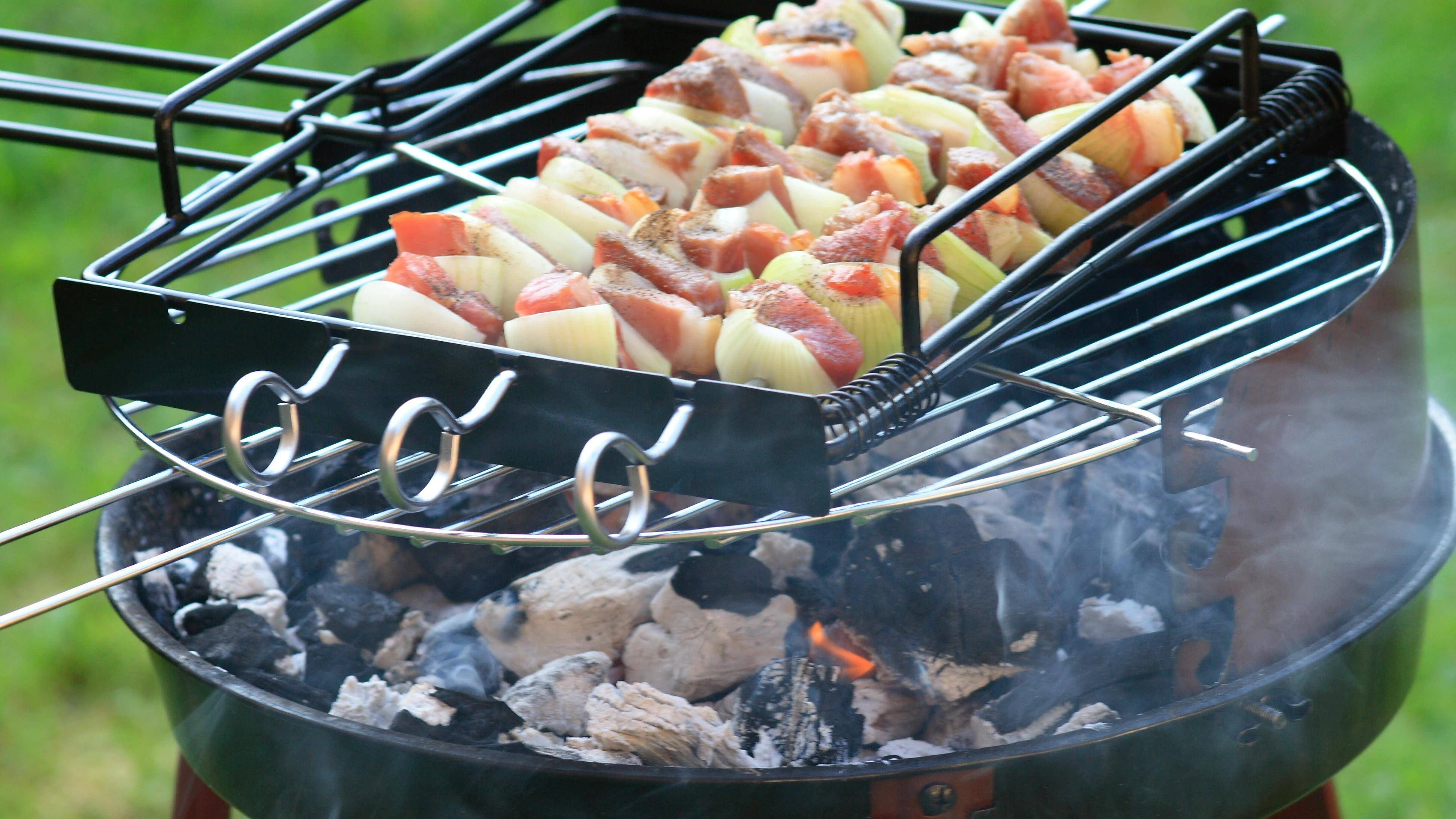 Das Geheimnis der Schaschlik-Spieße ist die würzige Marinade.