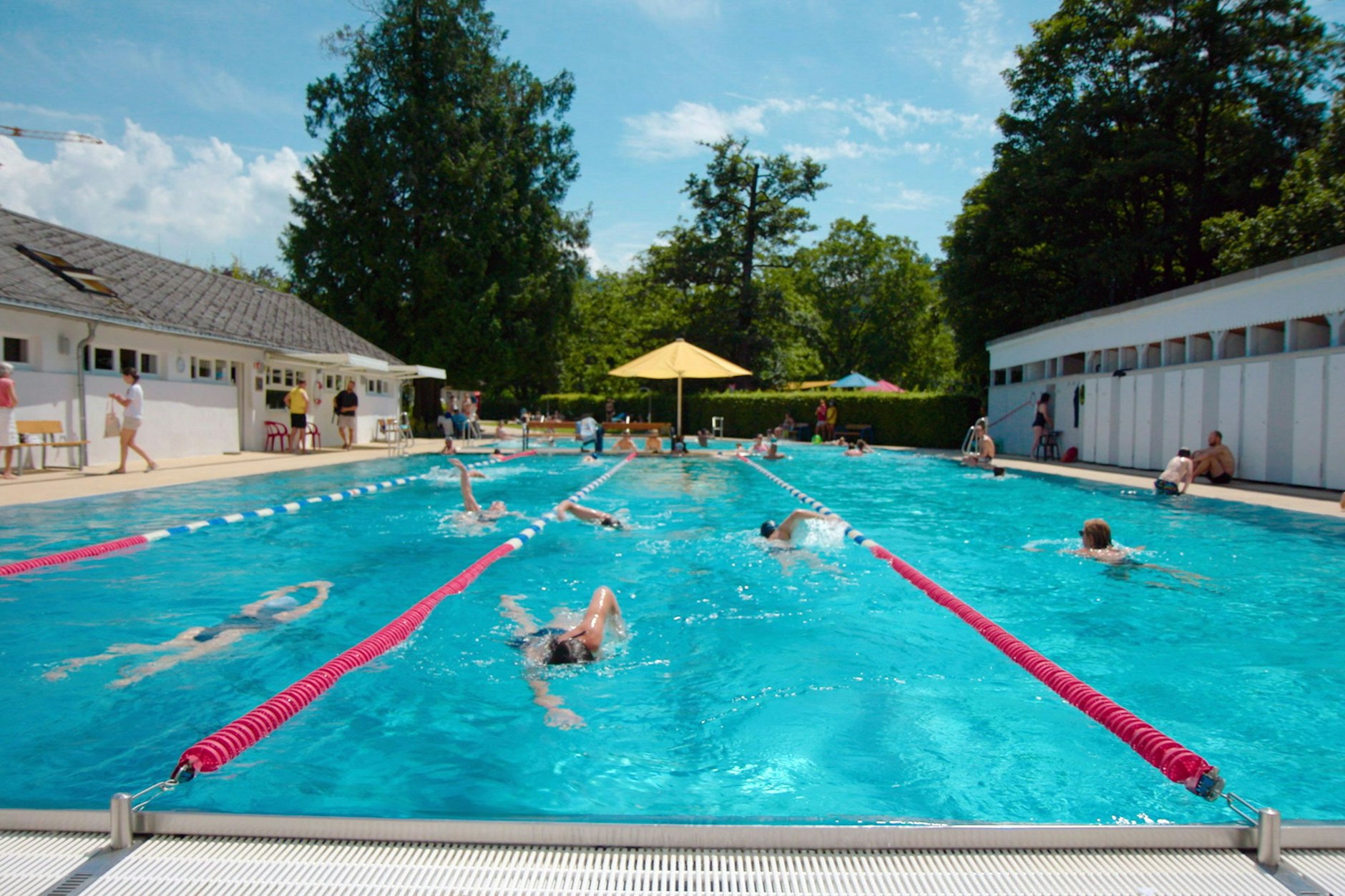 Das Lorettobad in Freiburg, eine der ältesten Badeanstalten mit abgetrenntem Frauenbad